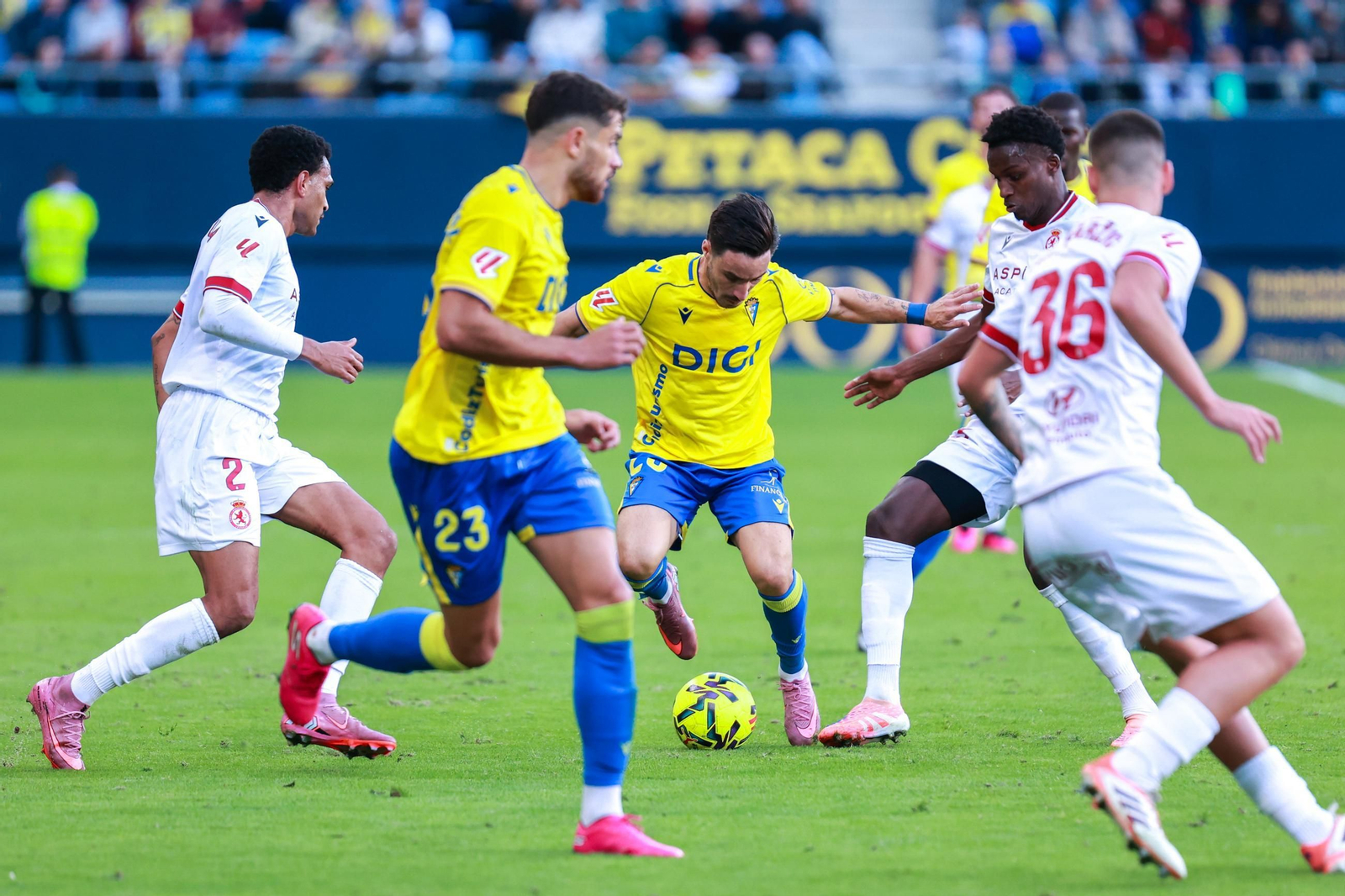 Las imágenes del Cádiz CF- Cultural Leonesa