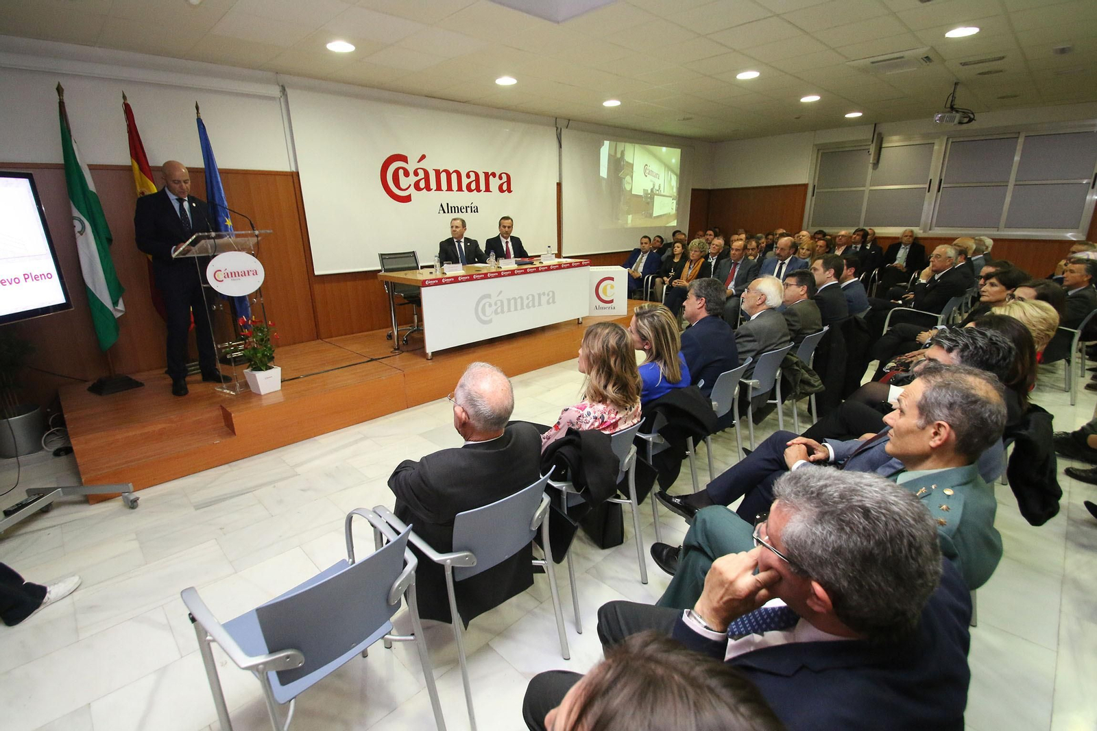 Fotogalería de la toma de posesión de Jerónimo Pérez como presidente de la Cámara de Comercio
