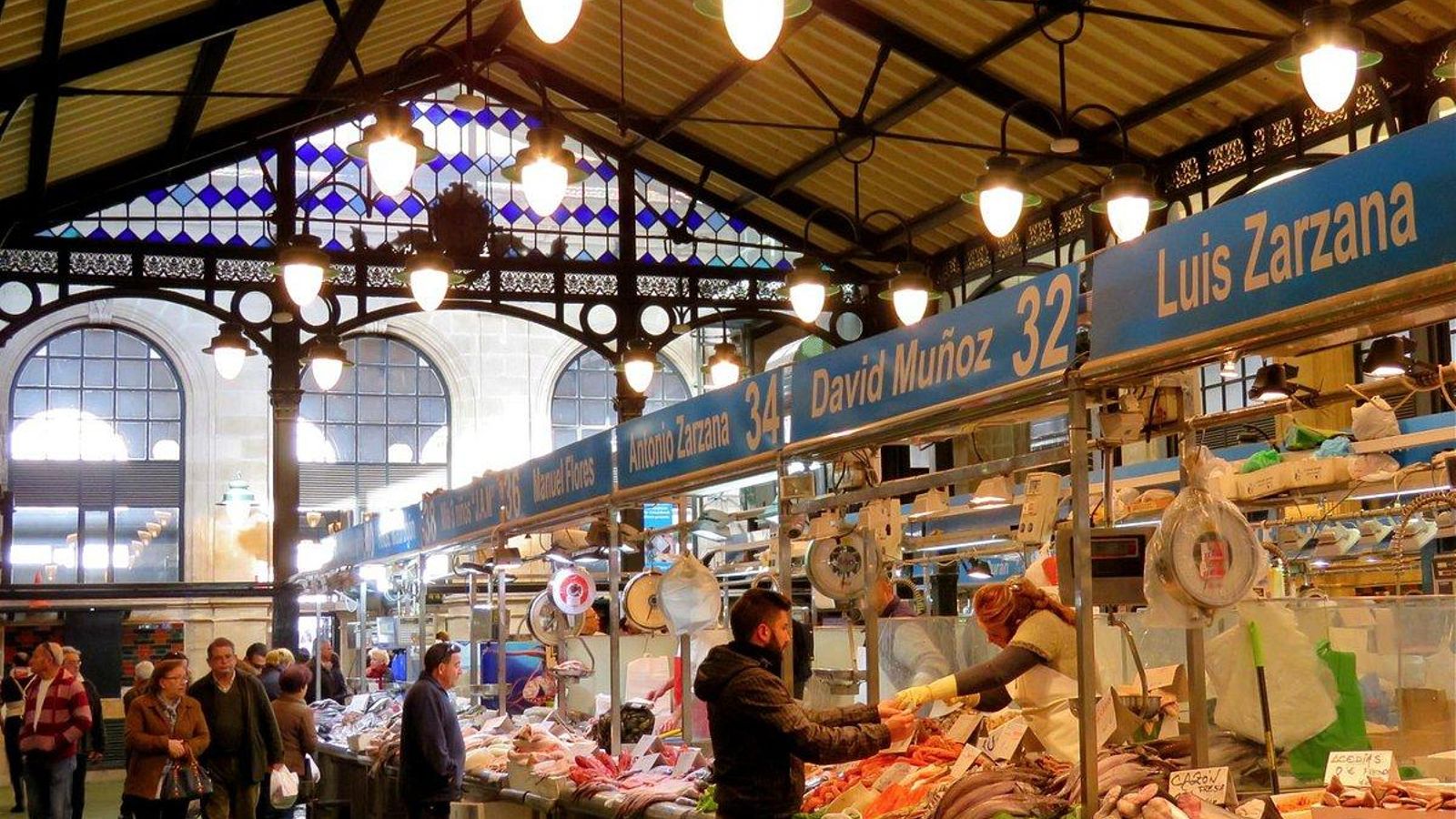 El puesto de Luis Zarzana va por la cuarta generación