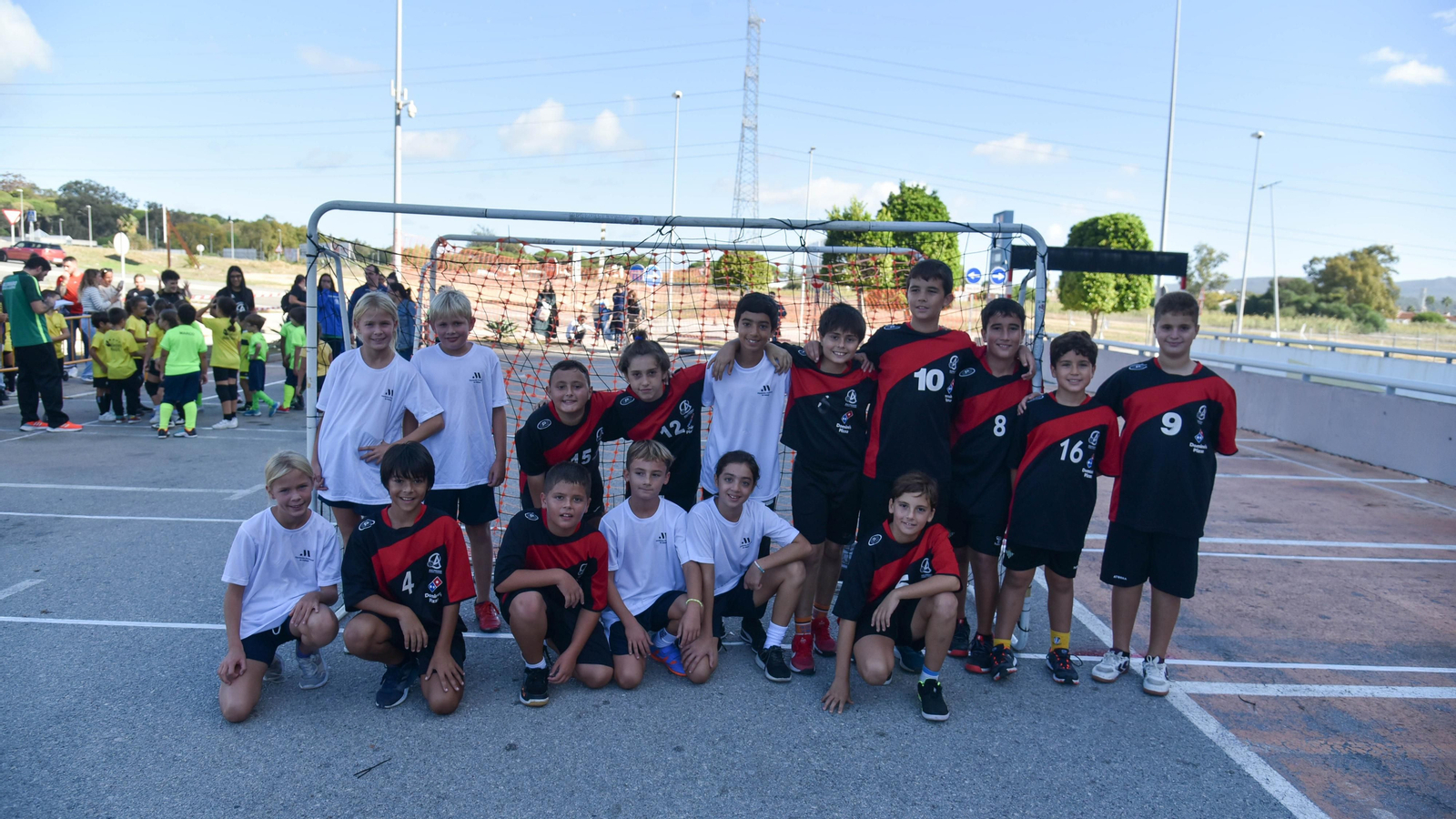 Las fotos de la jornada de balonmano calle del Ciudad de Algeciras en Bahía Plaza
