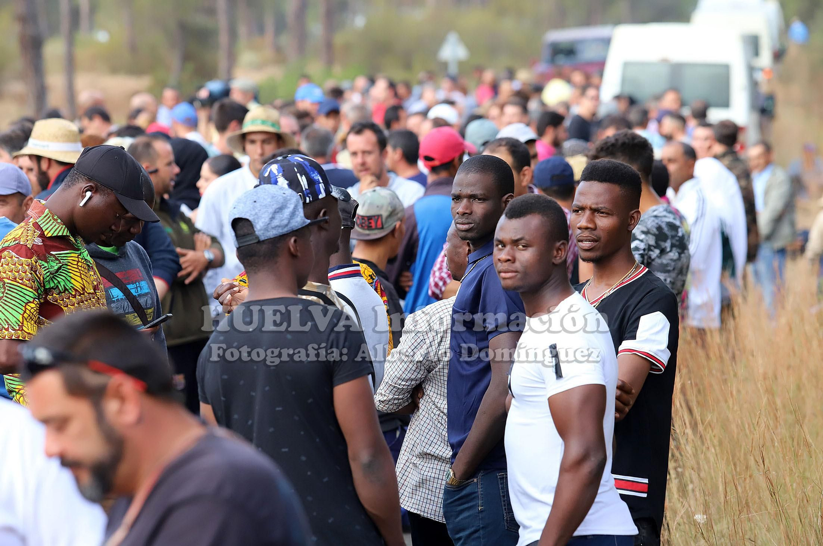 Imágenes de la movilización en Lucena para impedir el cierre de pozos