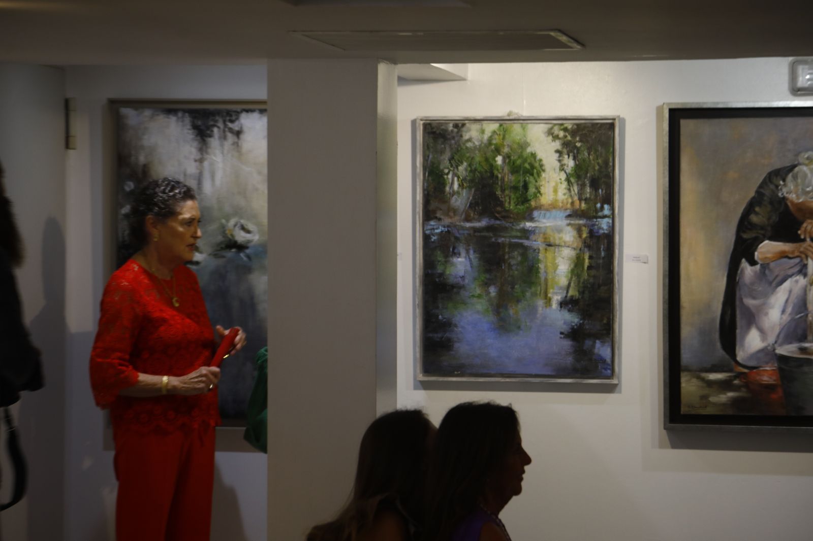 Un paseo fotográfico por la exposición 'Dos en una' del Colegio de Abogados de Córdoba