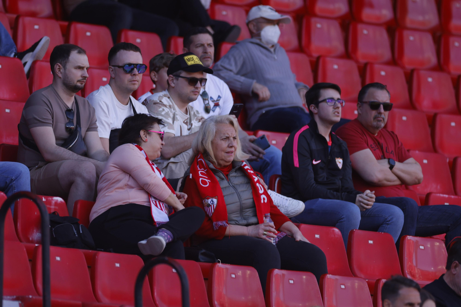 Búscate en las fotos del Sevilla-Almería