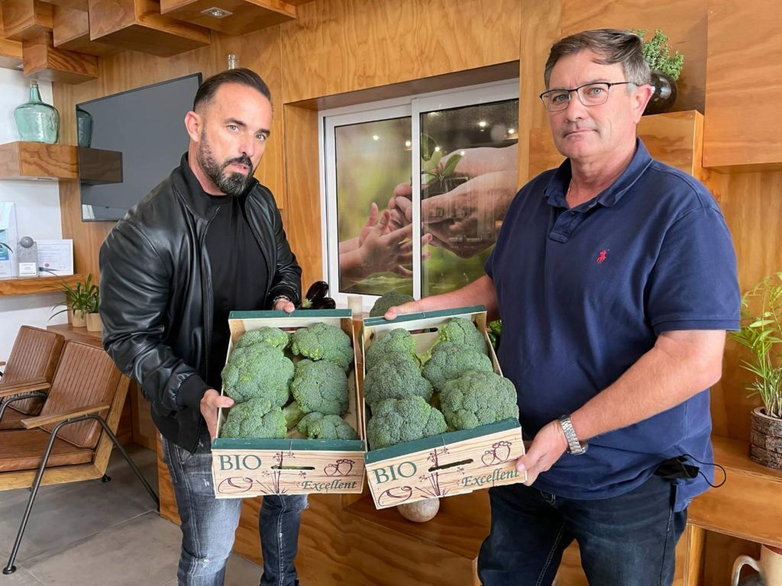 Francisco Montoya, gerente y dueño de Campojoyma, junto a Félix Garre, presidente de Medifruver.