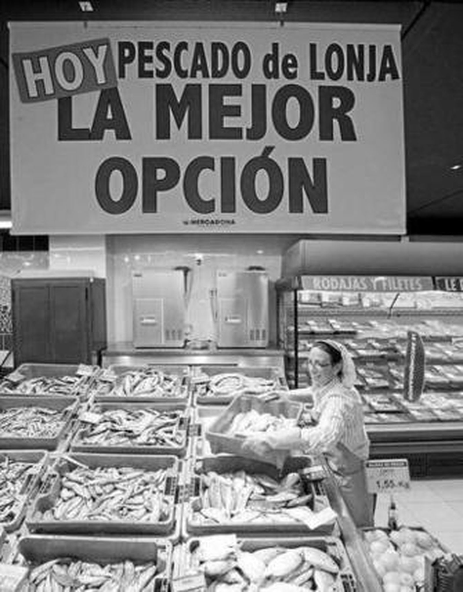 Los establecimientos comercializan pescado de la lonja de Motril.