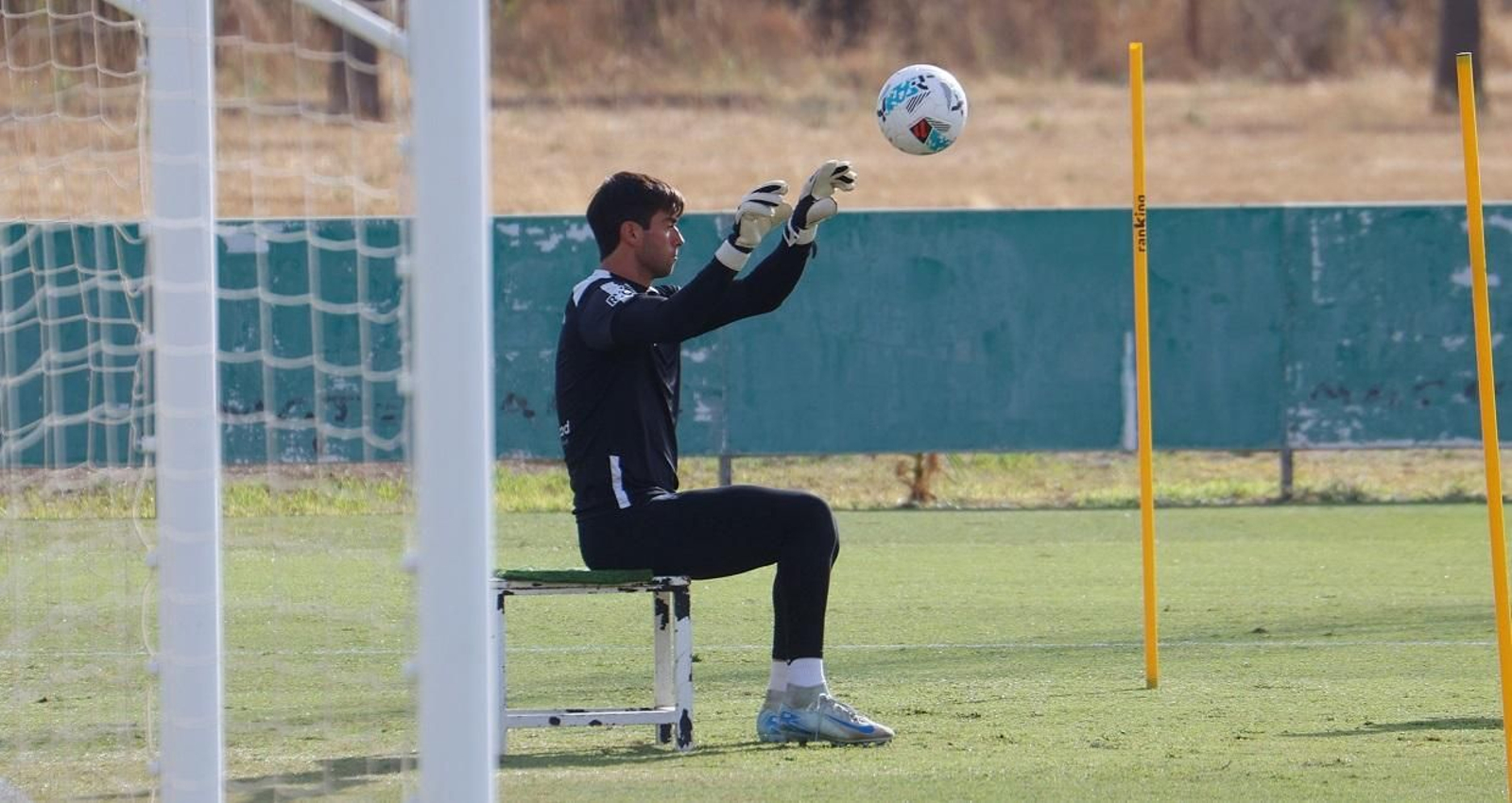Iker Álvarez, durante un entrenamiento en la Ciudad Deportiva.