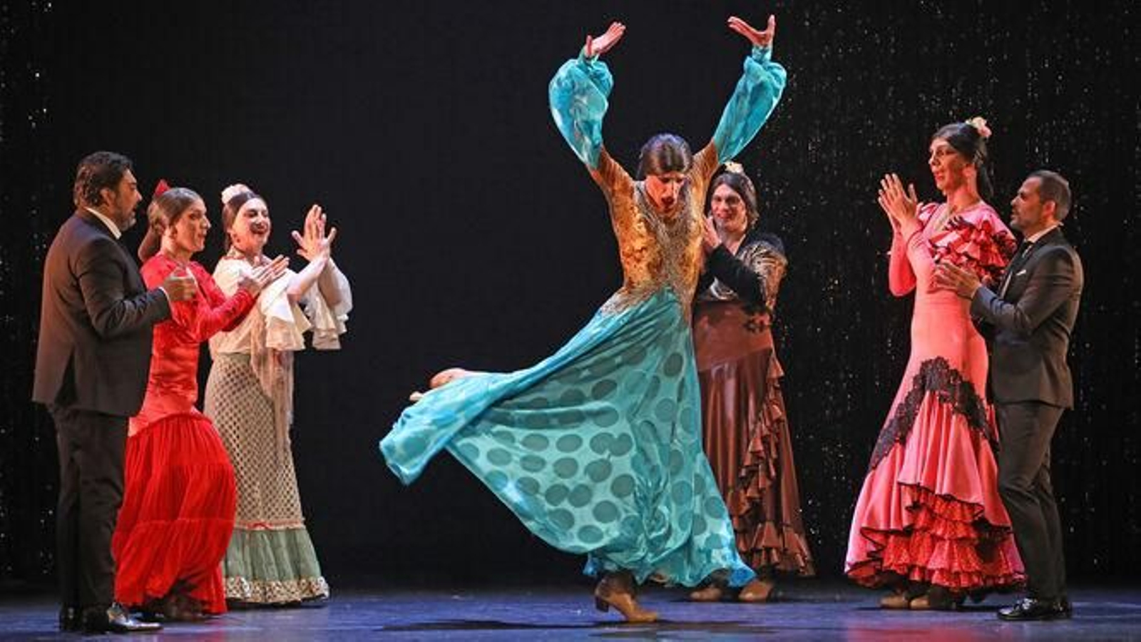 Una de las últimas funciones del espectáculo '¡Viva!' antes de la crisis del coronavirus.