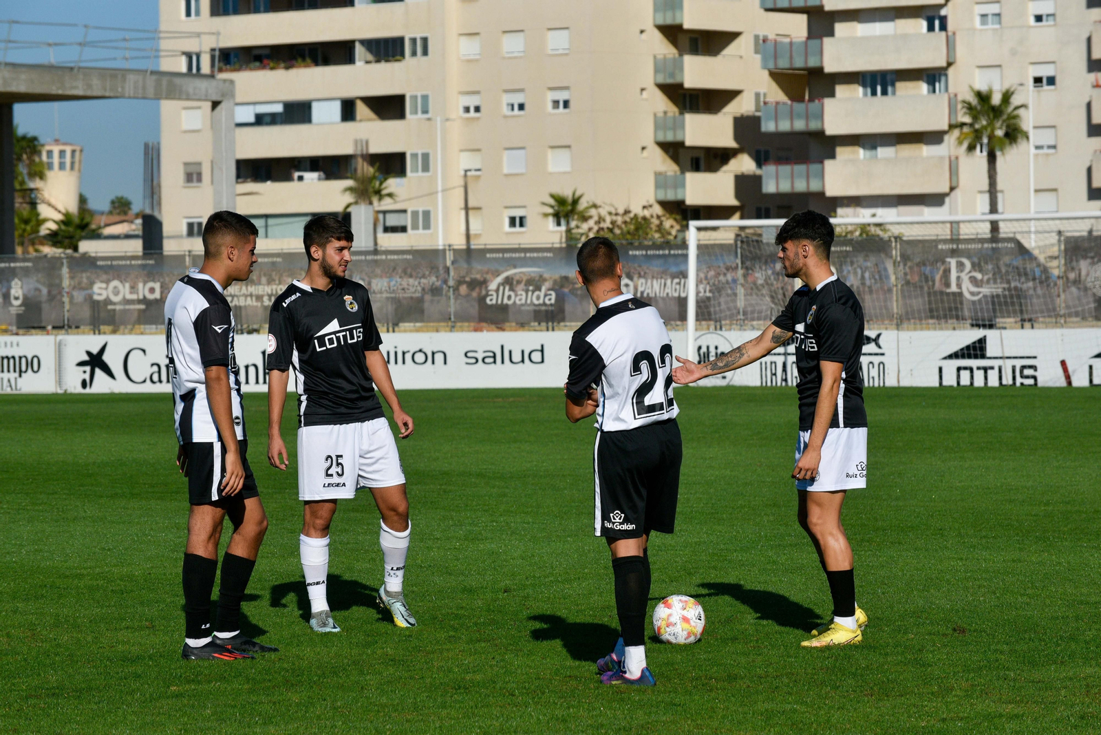 El partidillo de entrenamiento de la Balona, en imágenes