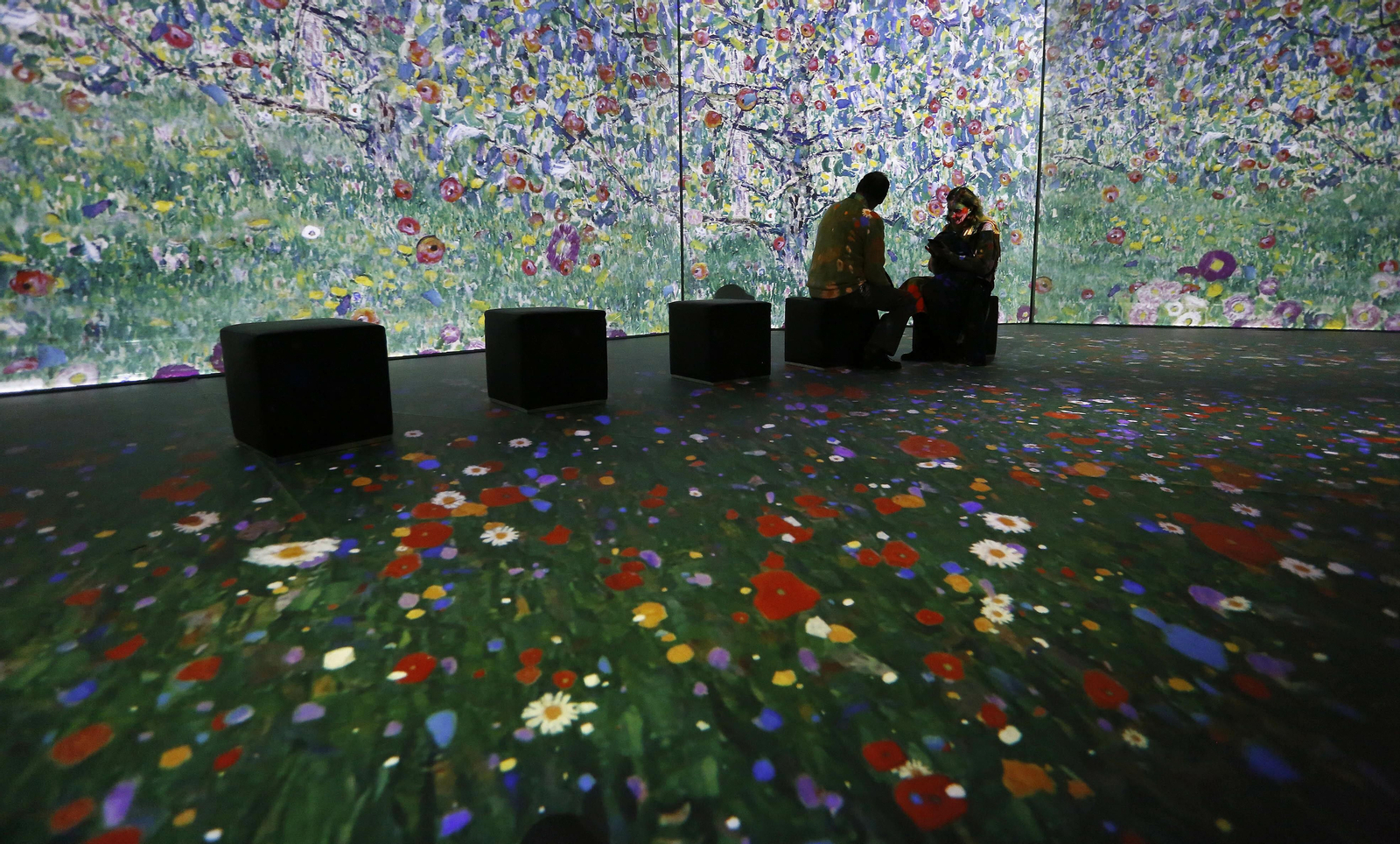 Fotos de la exposición 'El Oro de Klimt' en el Muelle Uno