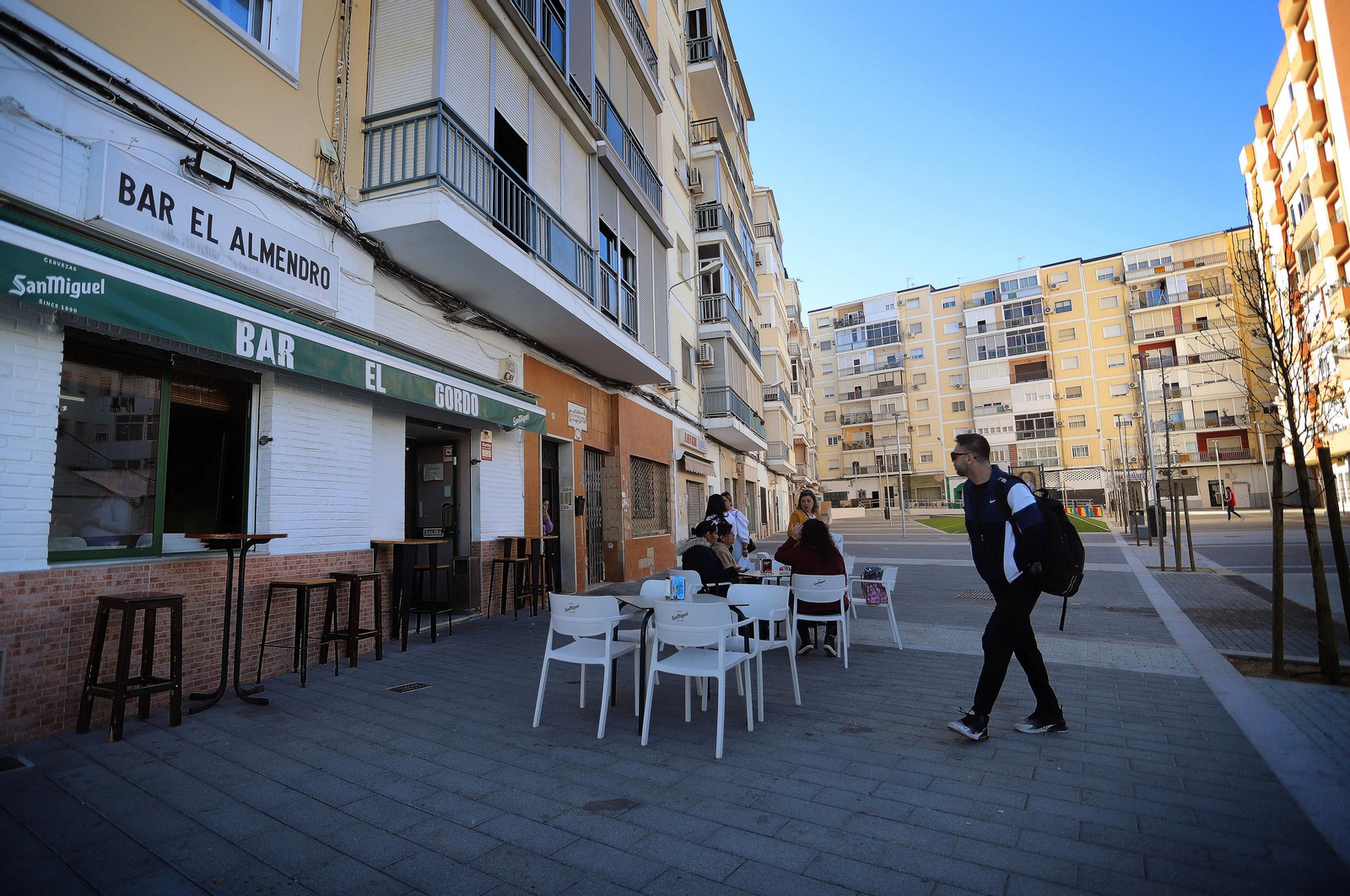 Barrio a Barrio: Imágenes de la Barriada de Los Dolores