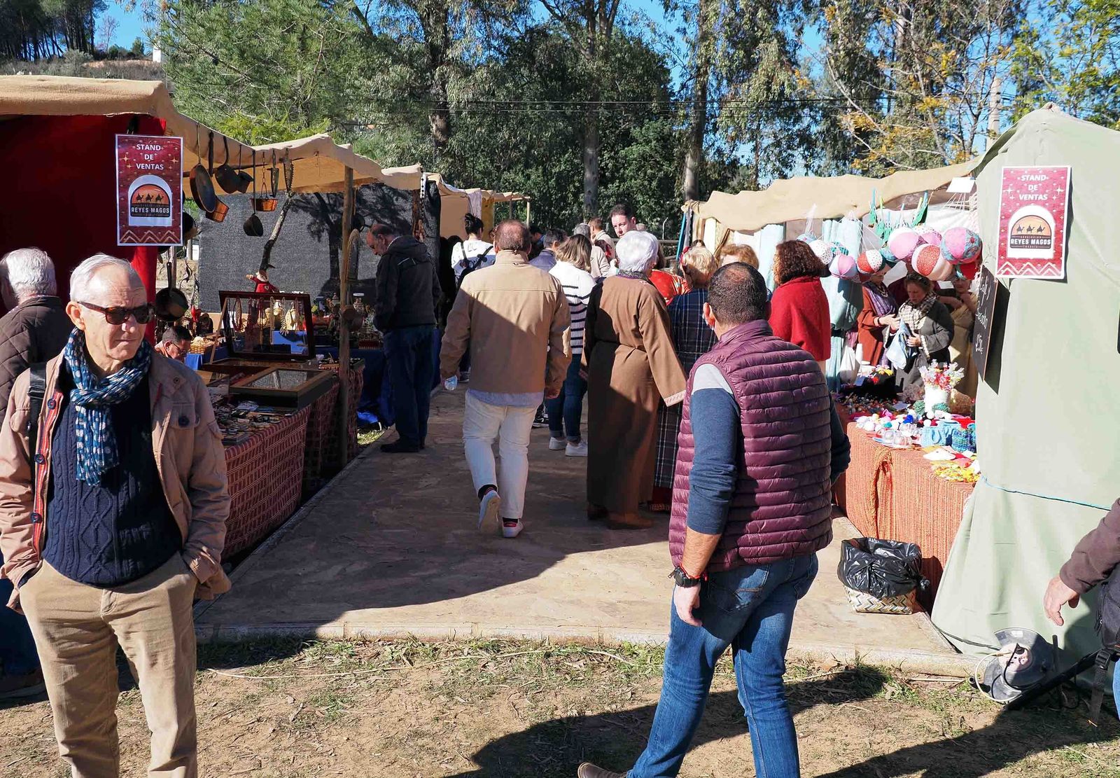 Las mejores imágenes de la recreación en Tharsis de la llegada del oro que llevarán los Reyes Magos a Belén