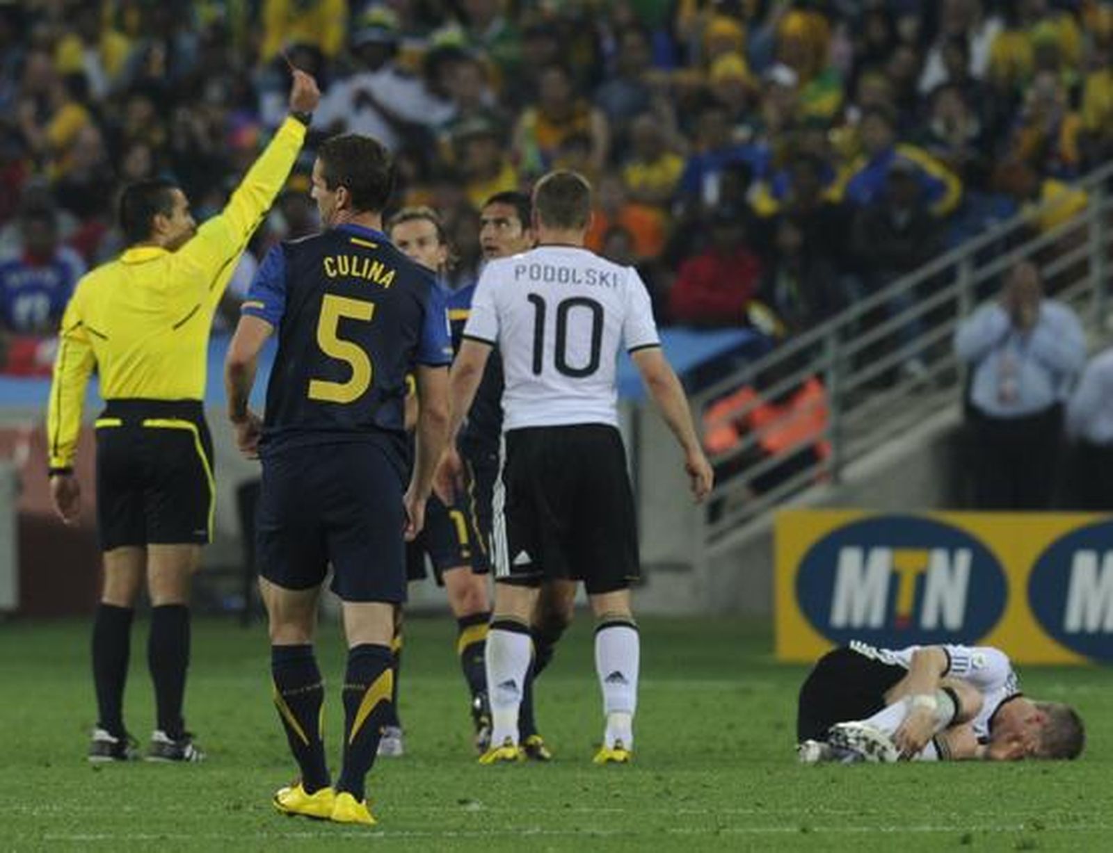 Alemania golea en su debut ante Australia en el Grupo D. / AFP