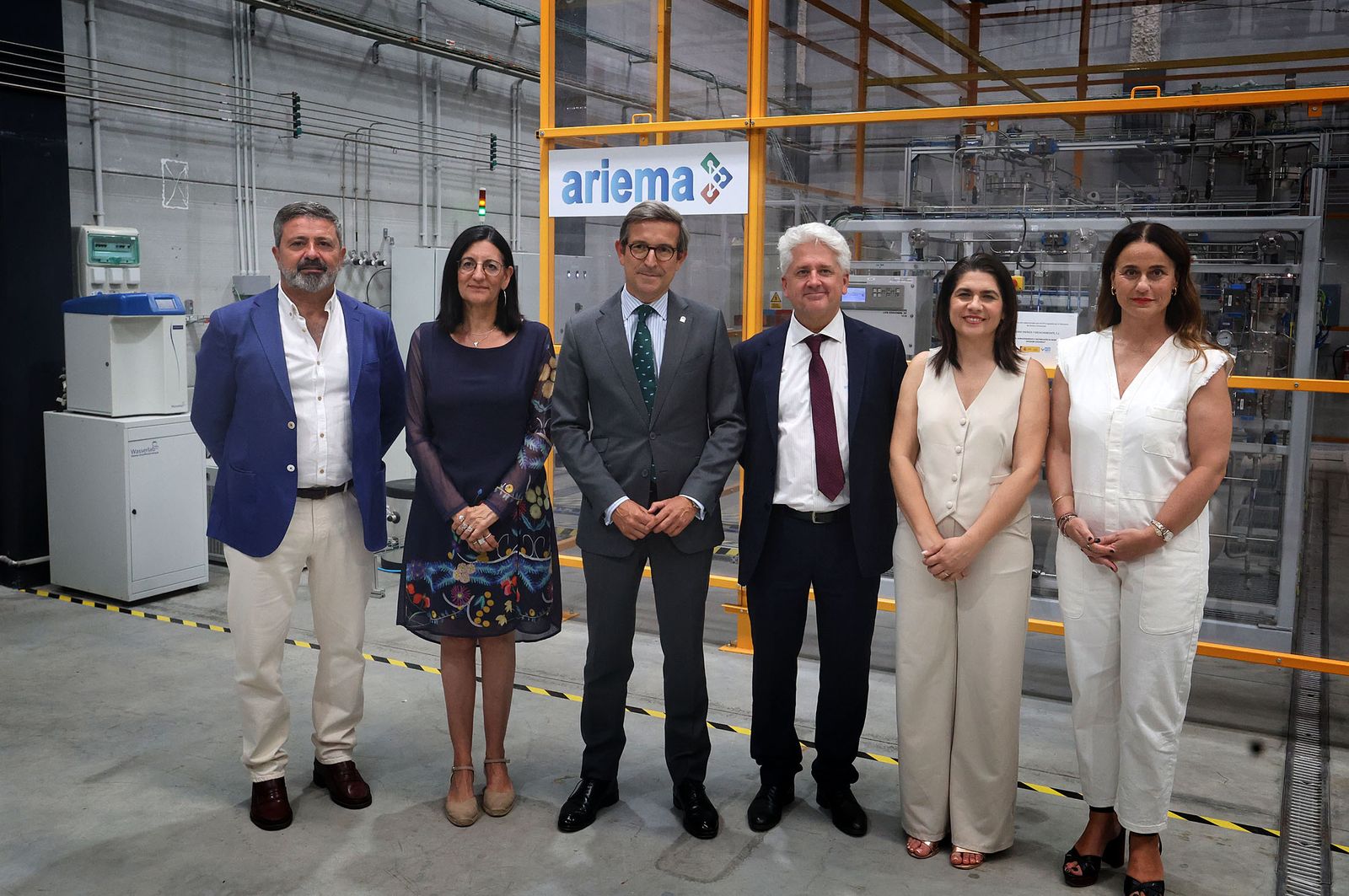 Imágenes de la visita de Jorge Paradela a las instalaciones de la empresa Ariema Energía y Medioambiente SL, especializada en hidrógeno verde