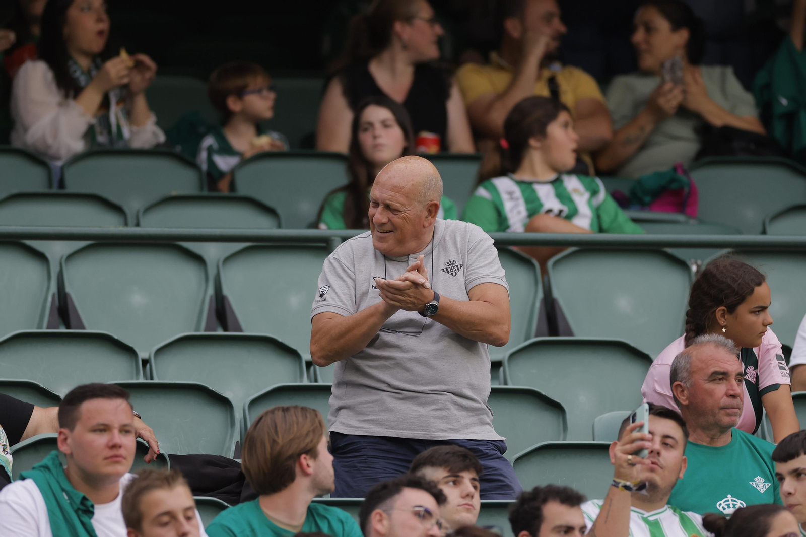 Búscate en las fotos de la despedida de Joaquín