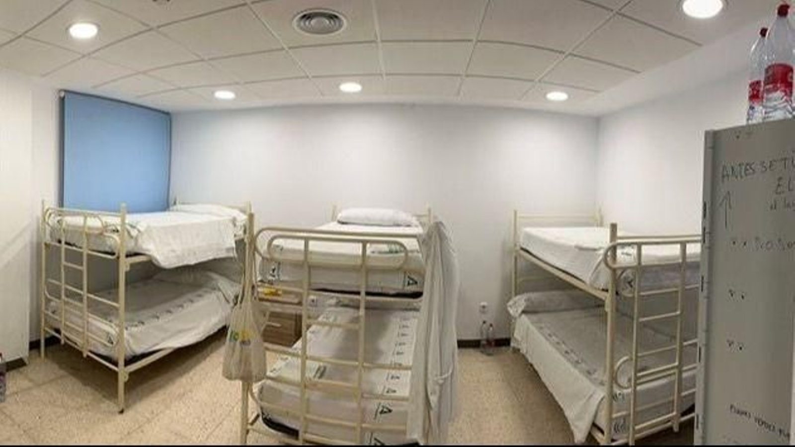 Situación del área de descanso para los sanitarios en el Hospital Regional de Málaga.