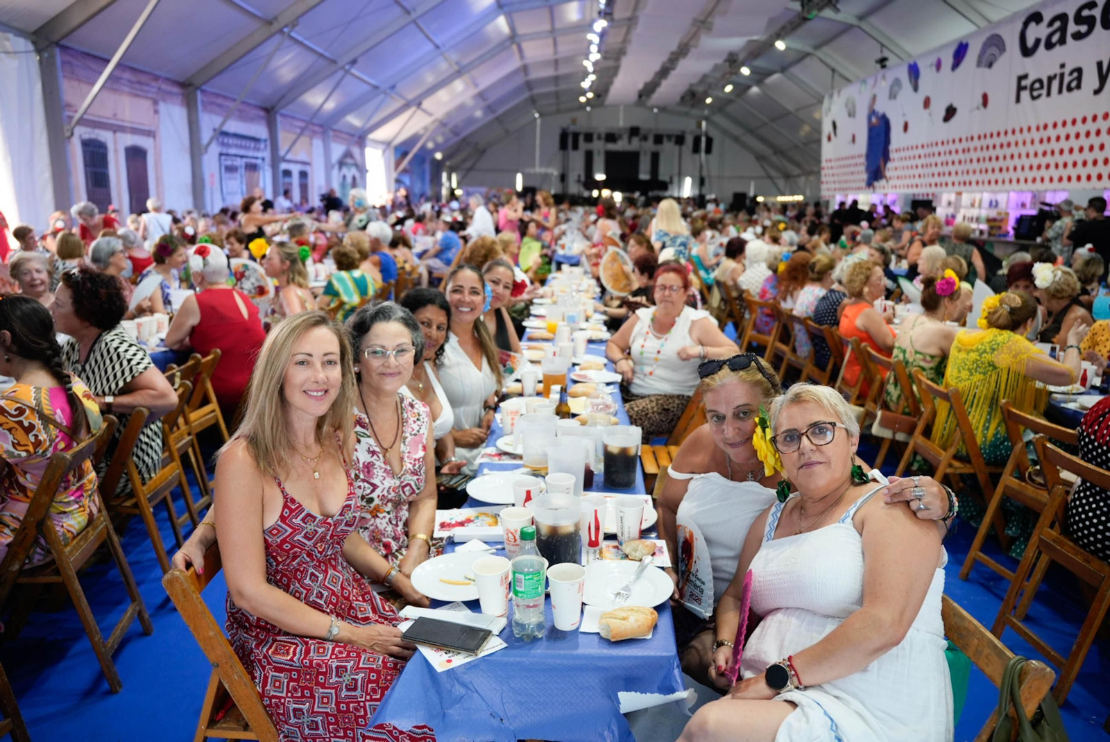 Las fotos de la comida de homenaje a la mujer en la Feria de Almería
