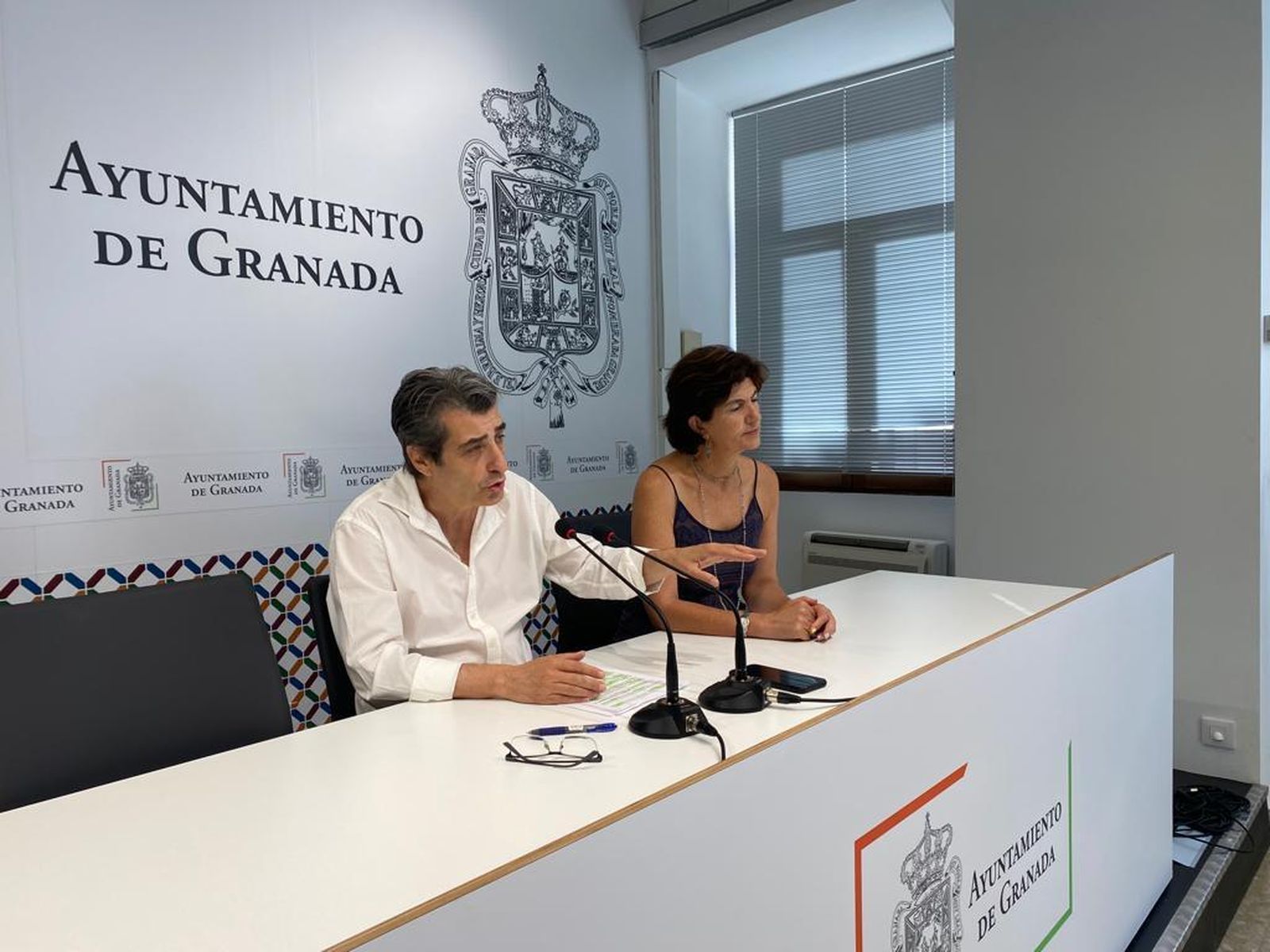 Los concejales de Unidas Podemos en el Ayuntamiento de Granada, Antonio Cambril y Elisa Cabrerizo