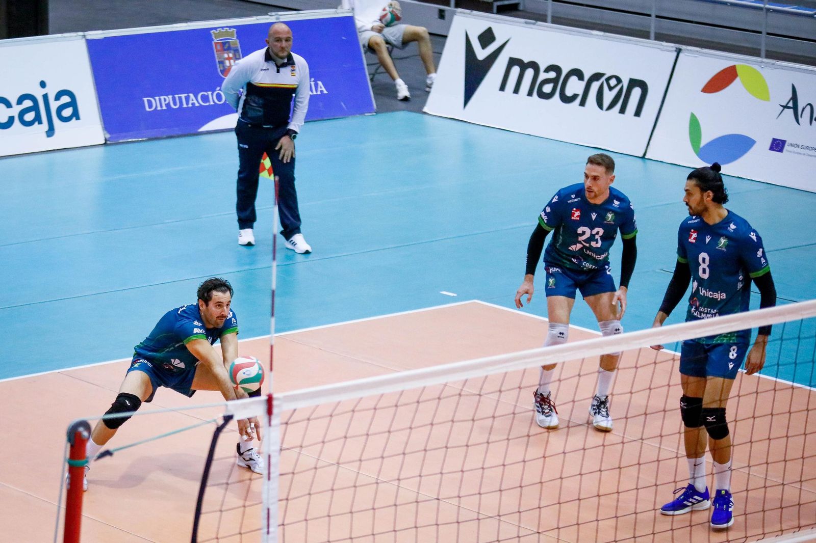 Las imágenes del Unicaja Costa de Almería-Leleman Conqueridor, primer partido del play off por el título de Superliga en Almería