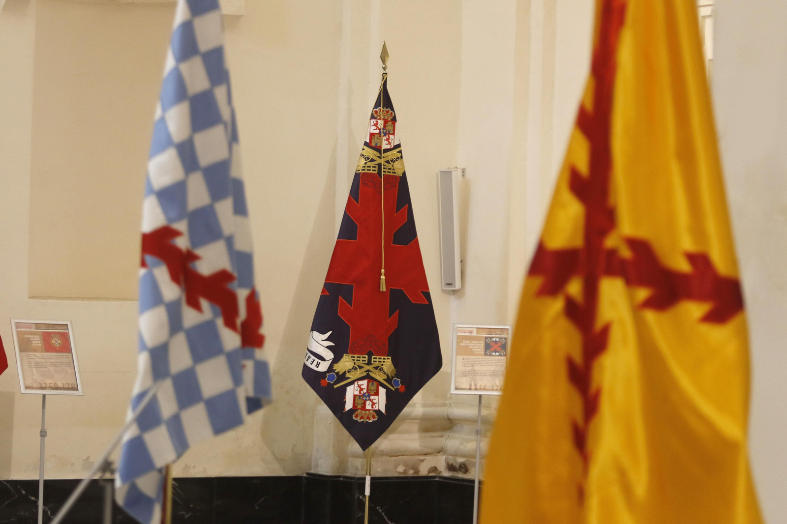 Fotogalería: La exposición sobre banderas históricas en Córdoba Fotogalería: La exposición sobre banderas históricas en Córdoba