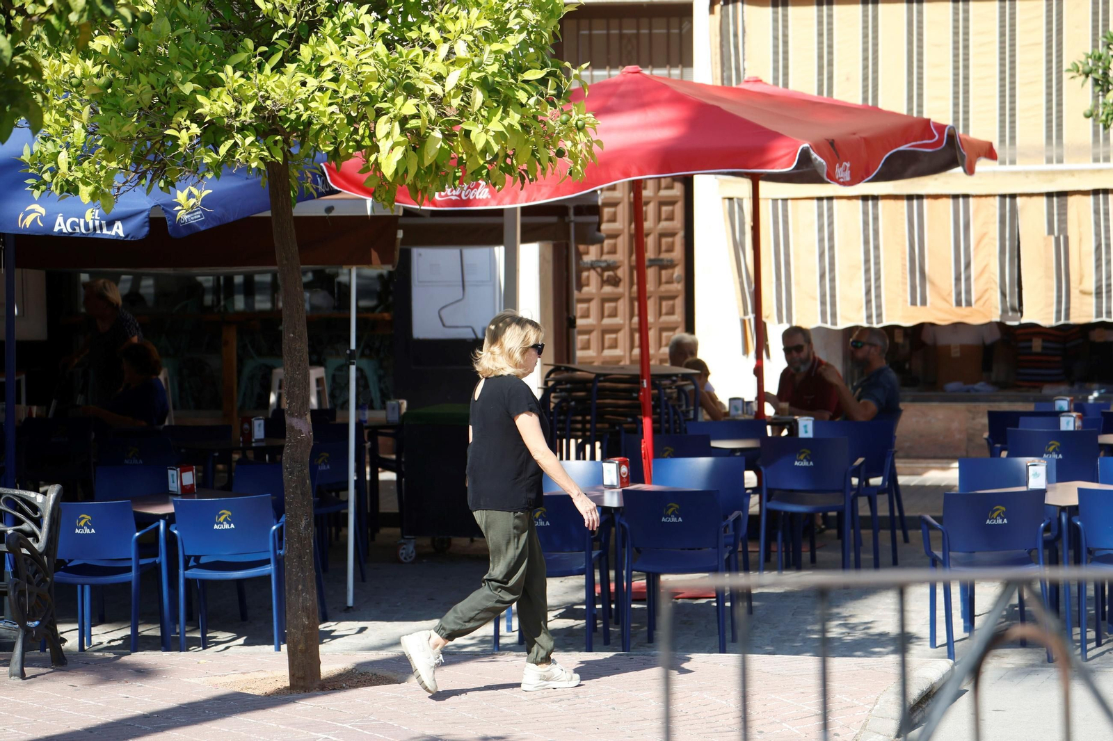 Un paseo en imágenes por el barrio cordobés de Cañero en un día de verano