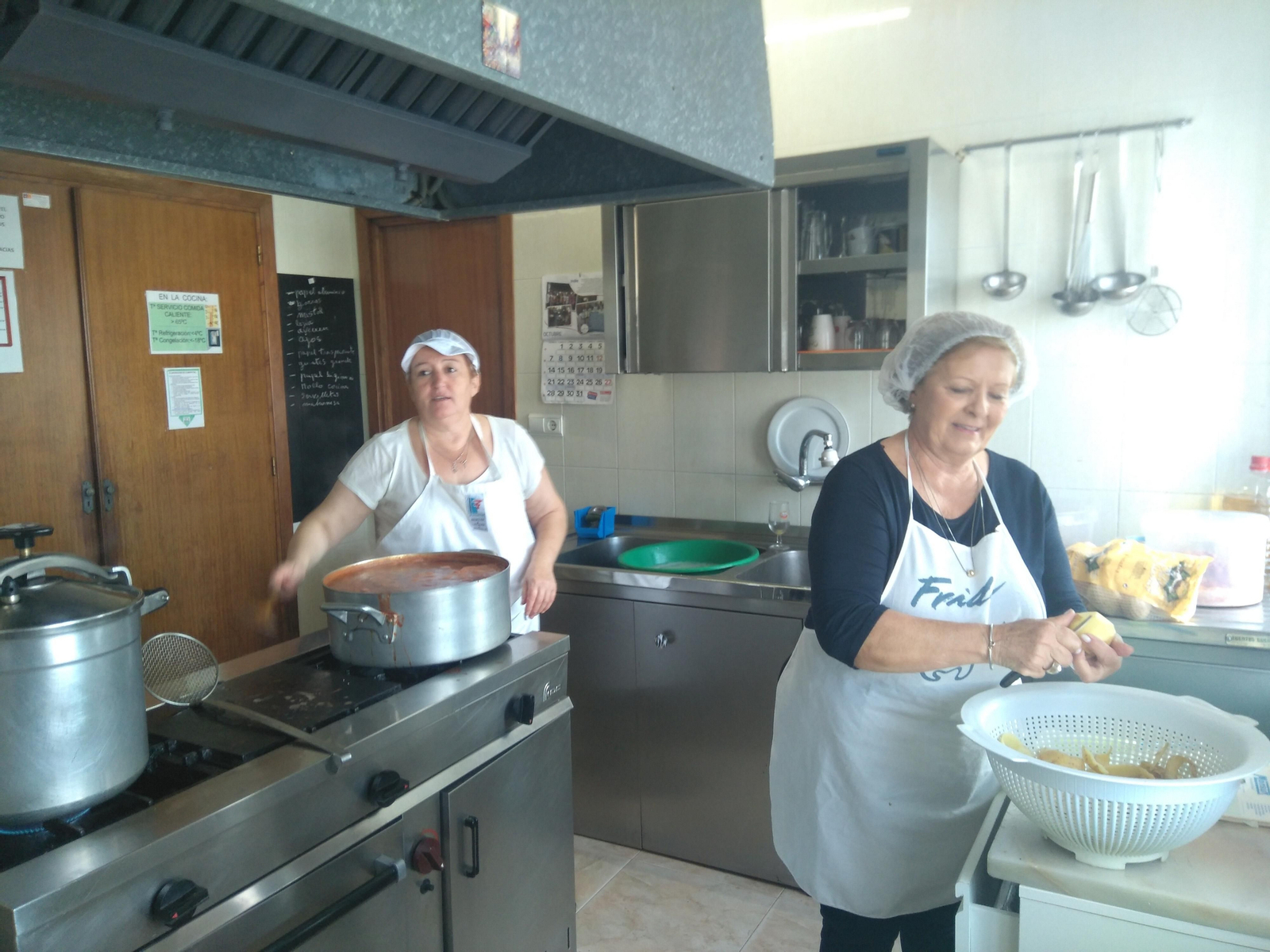 Trabajadoras del comedor social de los Trinitarios.