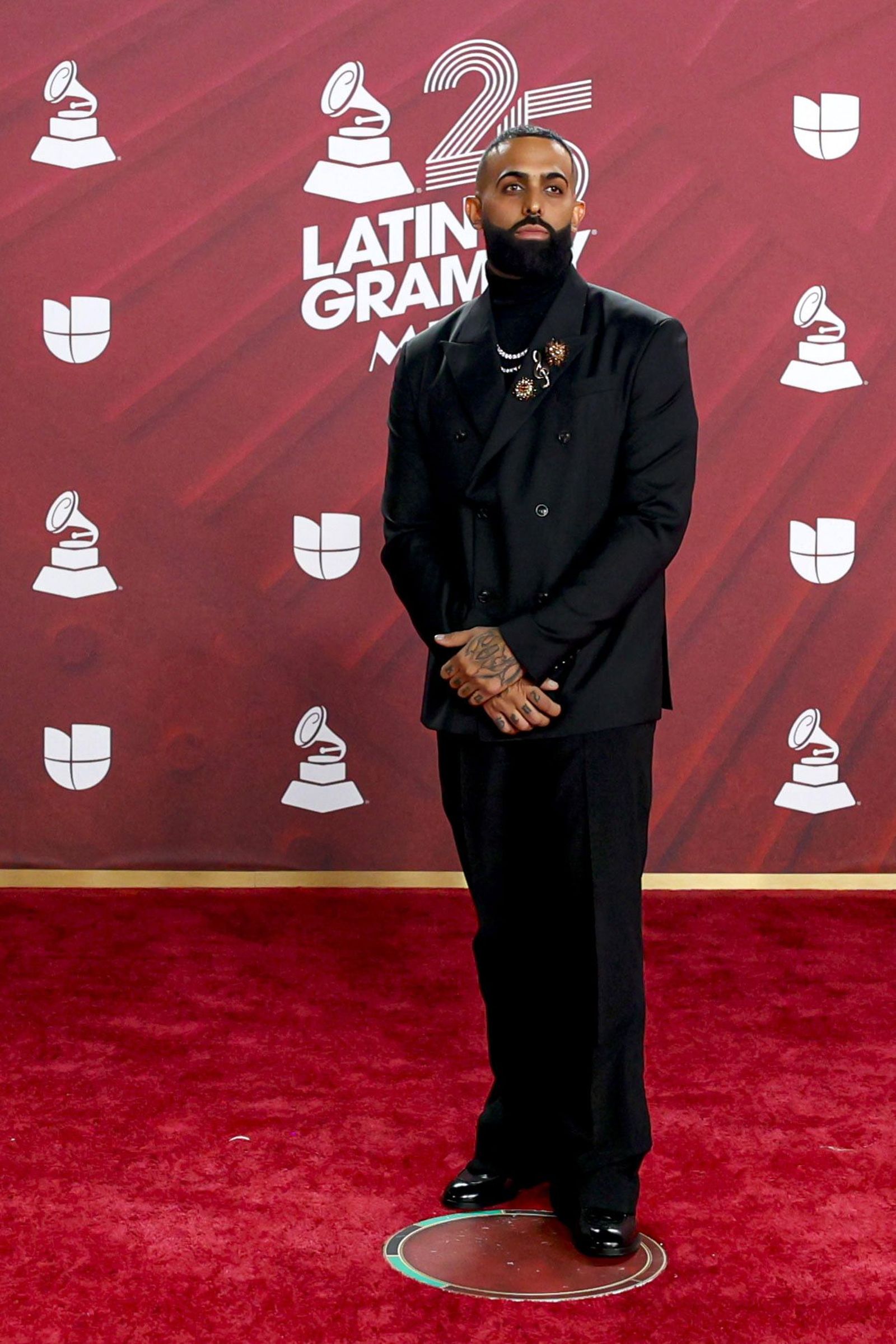 Todos los famosos, tendencias y curiosidades en la alfombra roja de la 25 edición de los Grammy Latinos