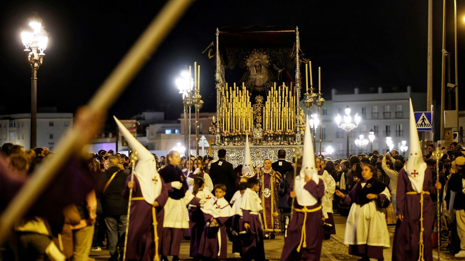 Imágenes de la cofradía de Medinaceli en la Semana Santa de Cádiz 2023