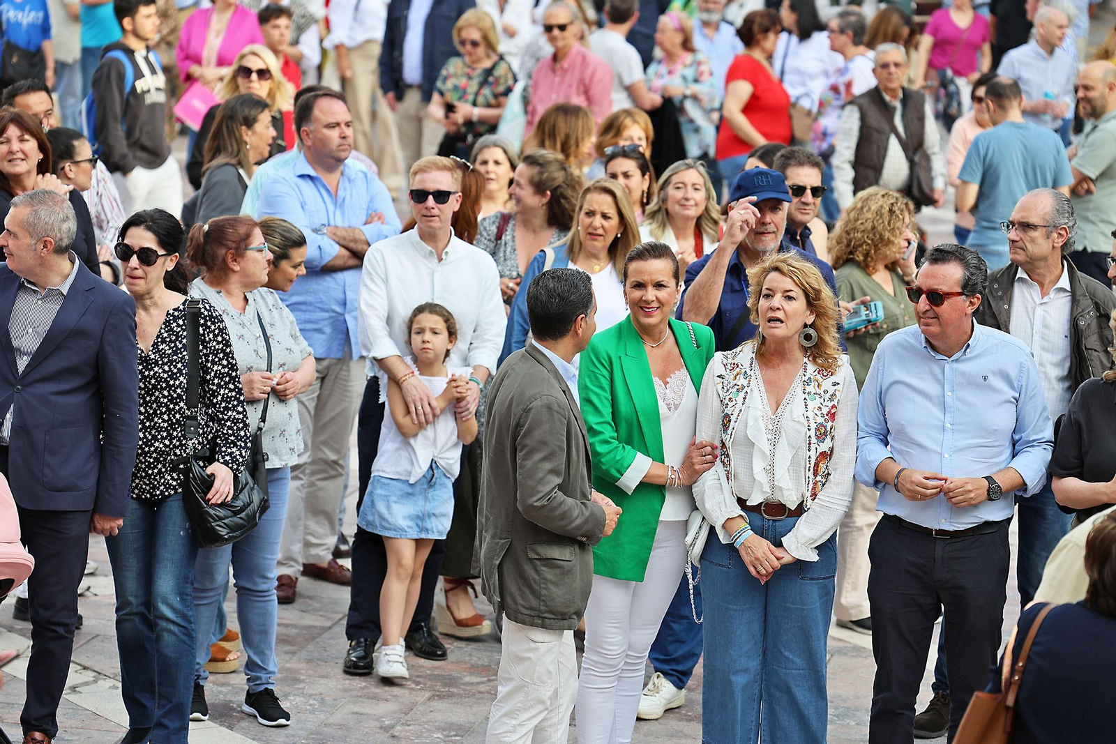 Imágenes de la concentración por las infraestructuras para Huelva