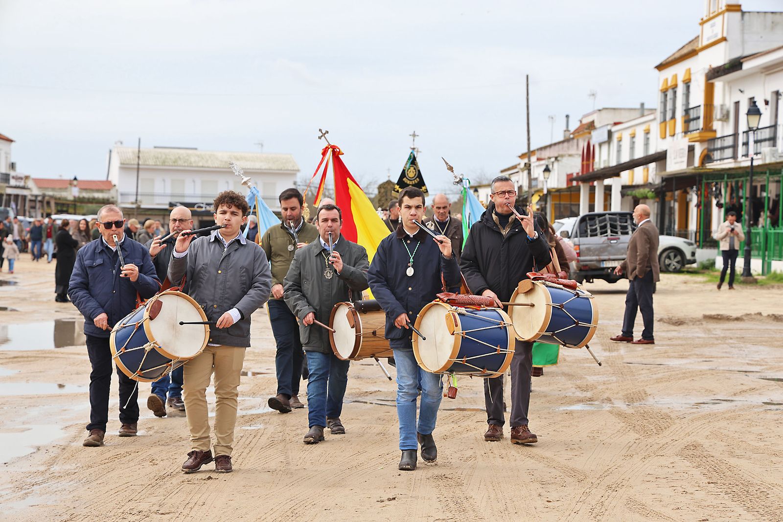 Las fotografías del ambiente en El Rocío con las peregrinaciones de las hermandades filiales