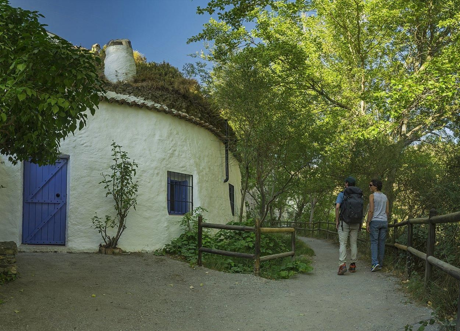 La ruta comienza desde el pueblo y pueden hacerla niños y mascotas.