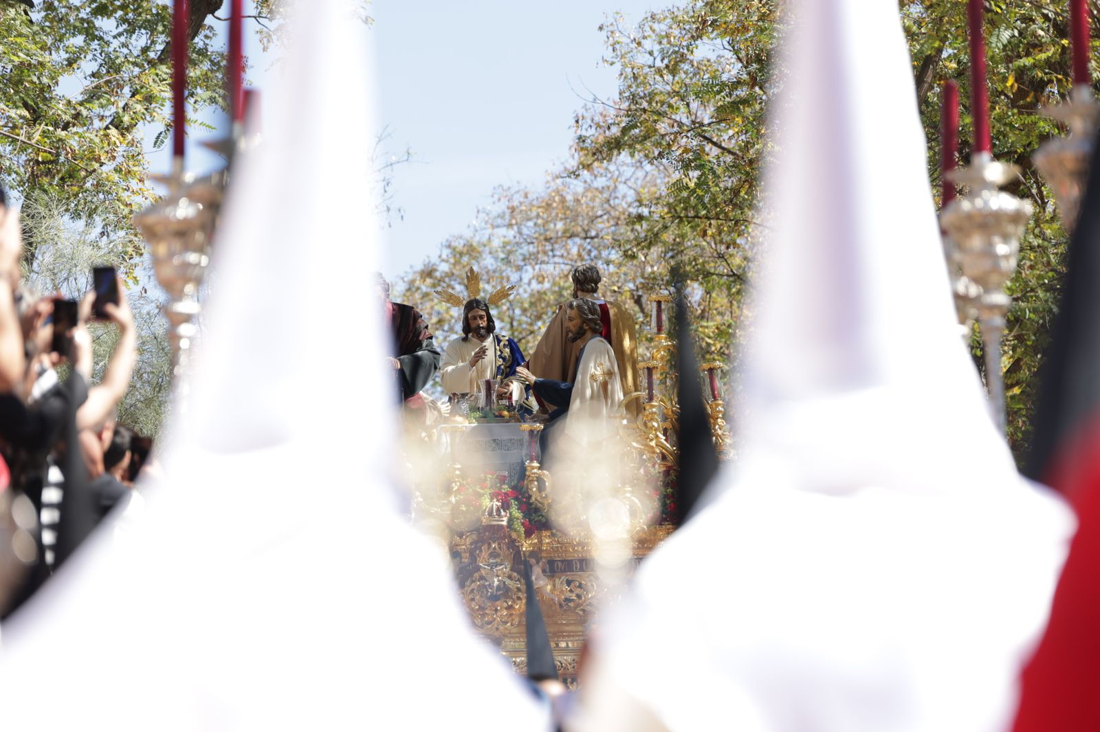 Domingo de Ramos: La Sagrada Cena en Huelva, en imágenes