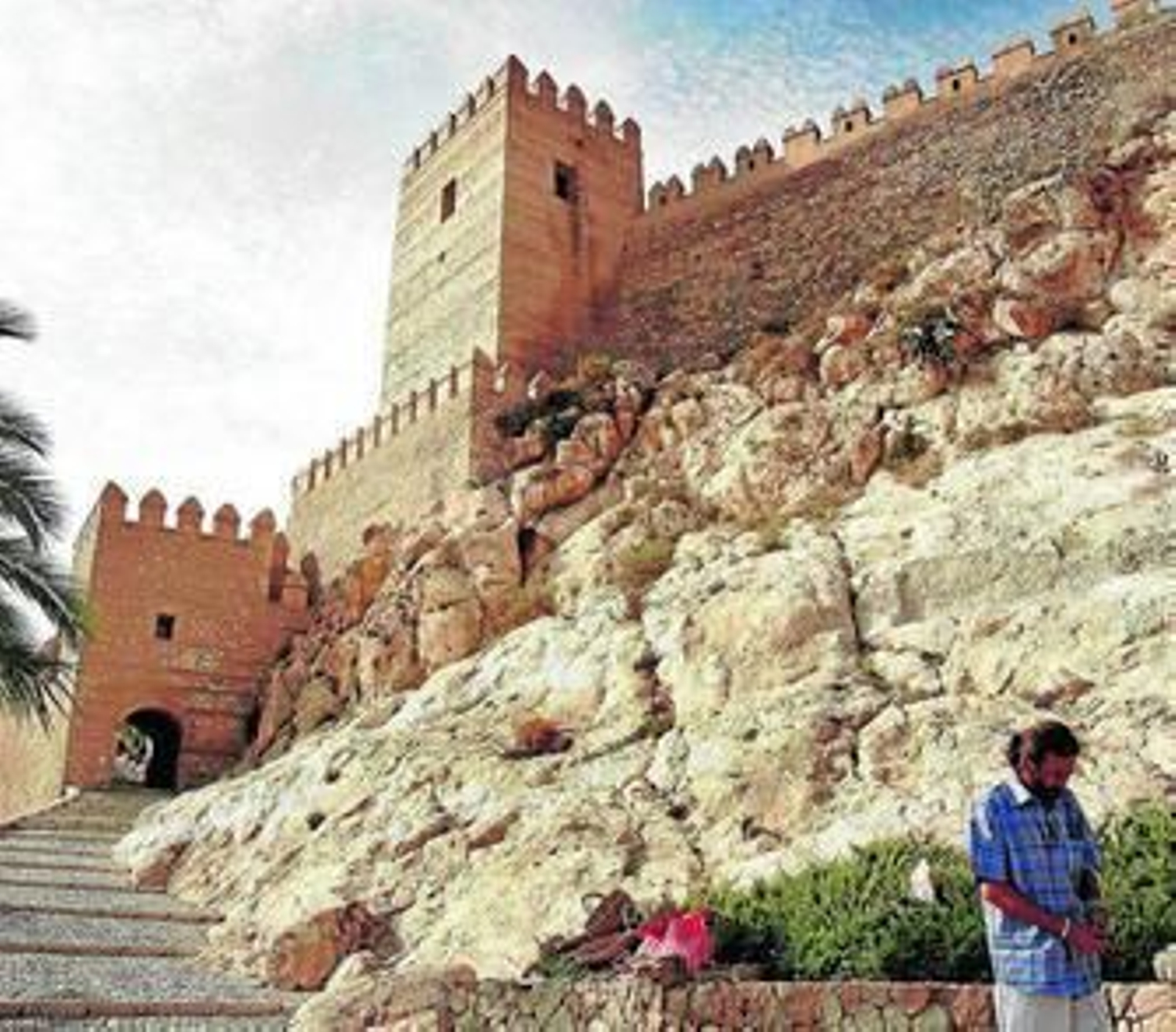 Vista de la Alcazaba de Almería, fortaleza que rodeaba la antigua medina.
