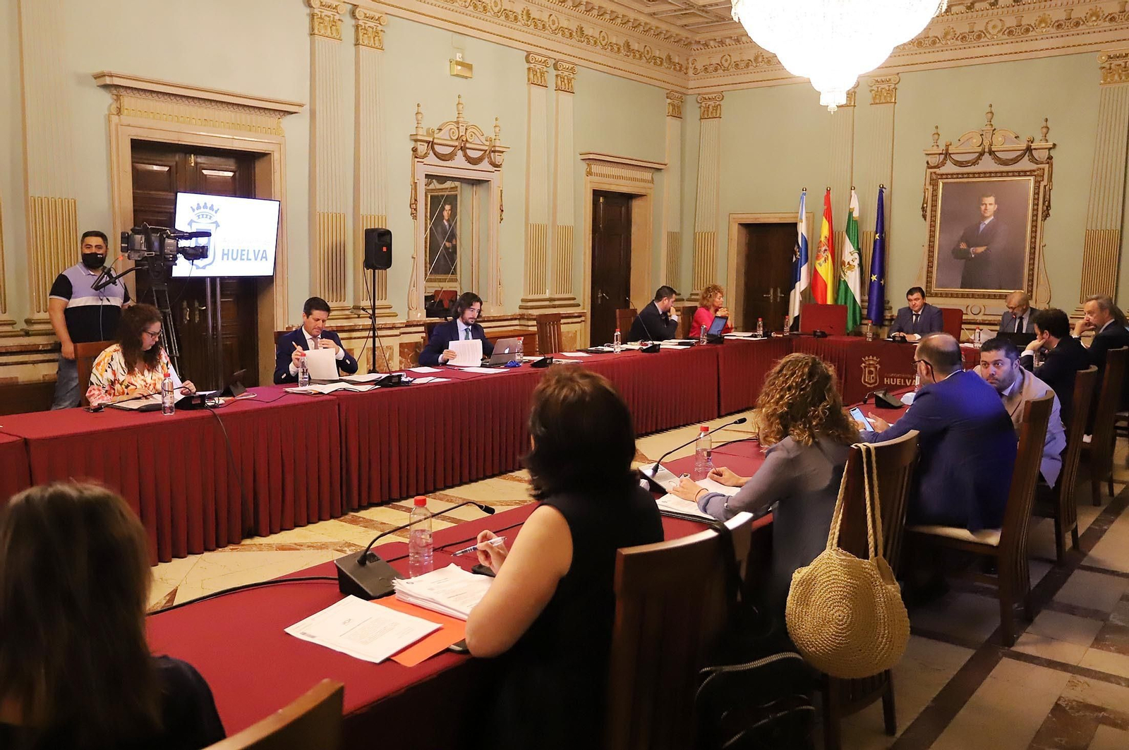 Imágenes del pleno municipal celebrado en el Ayuntamiento de Huelva