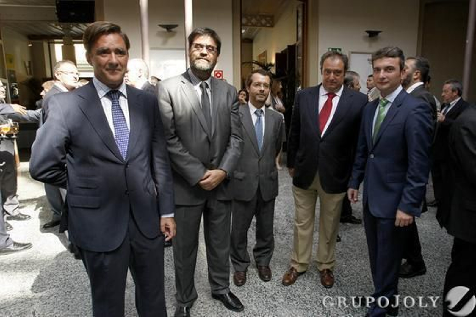 El presidente de la Audiencia, Manuel Estrella;  el presidente de la Cámara de Cuentas de Andalucía, Antonio López; Juan Manuel Marqués; Tomás Valiente y Eduardo González Mazo.

Foto: Julio Gonzalez-Joaquin Pino-Jose Braza