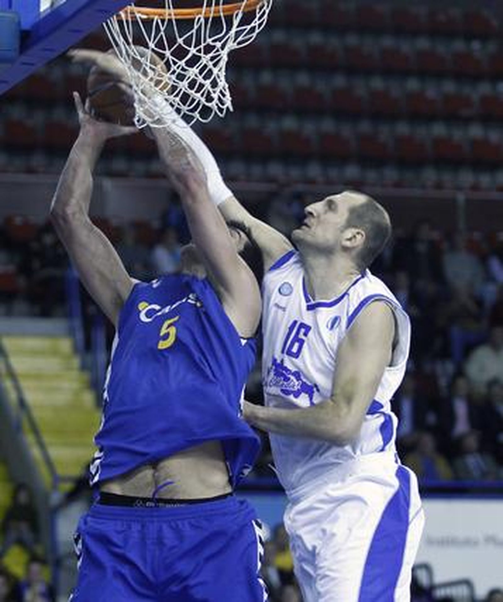 El Cajasol gana en San Pablo al Panellinios en el quinto partido del 'Last 16' de la Eurocup. / Antonio Pizarro