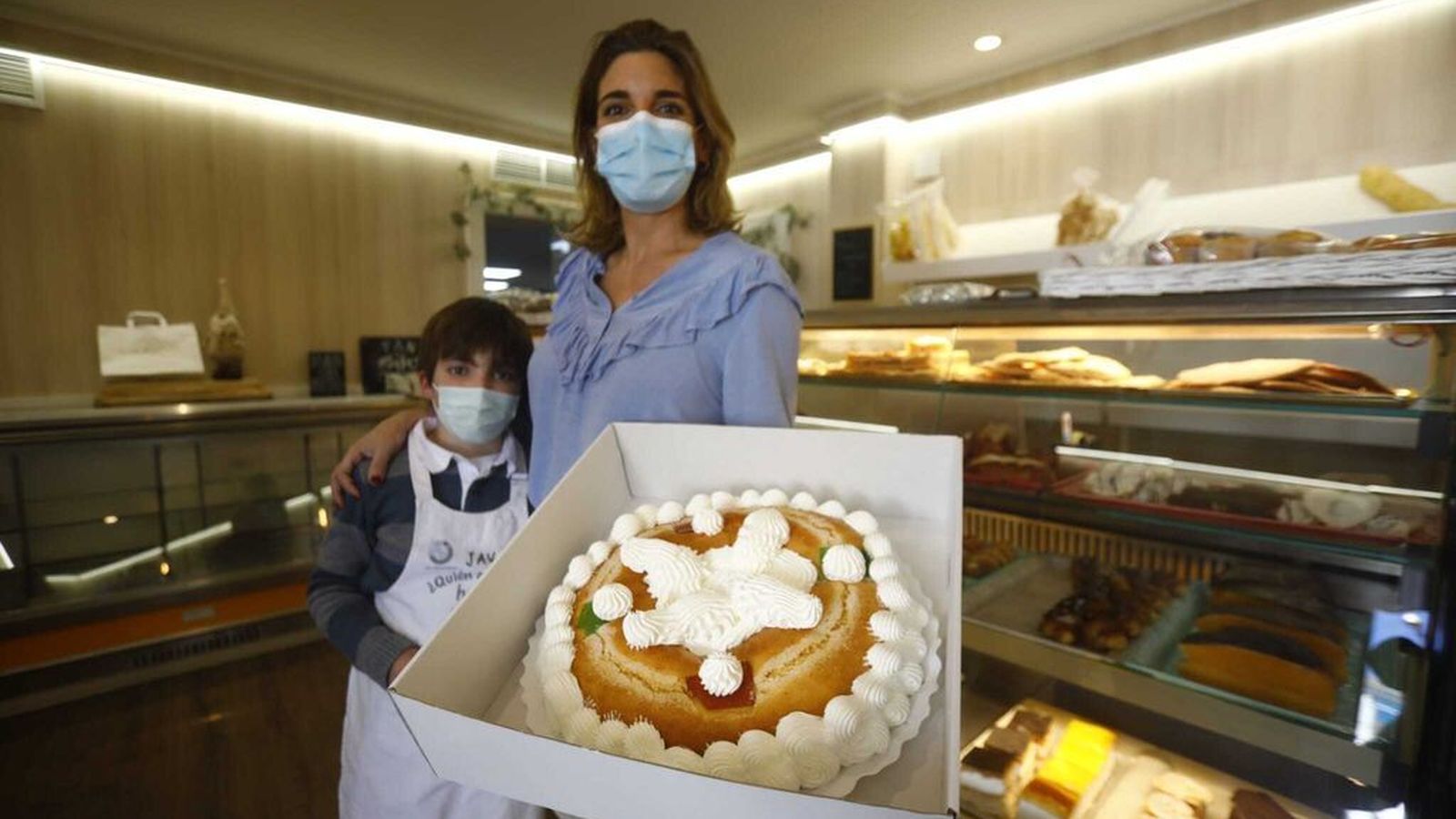 Los roscones de Pastelería San Rafael albergan joyas o viajes, entre otras sorpresas