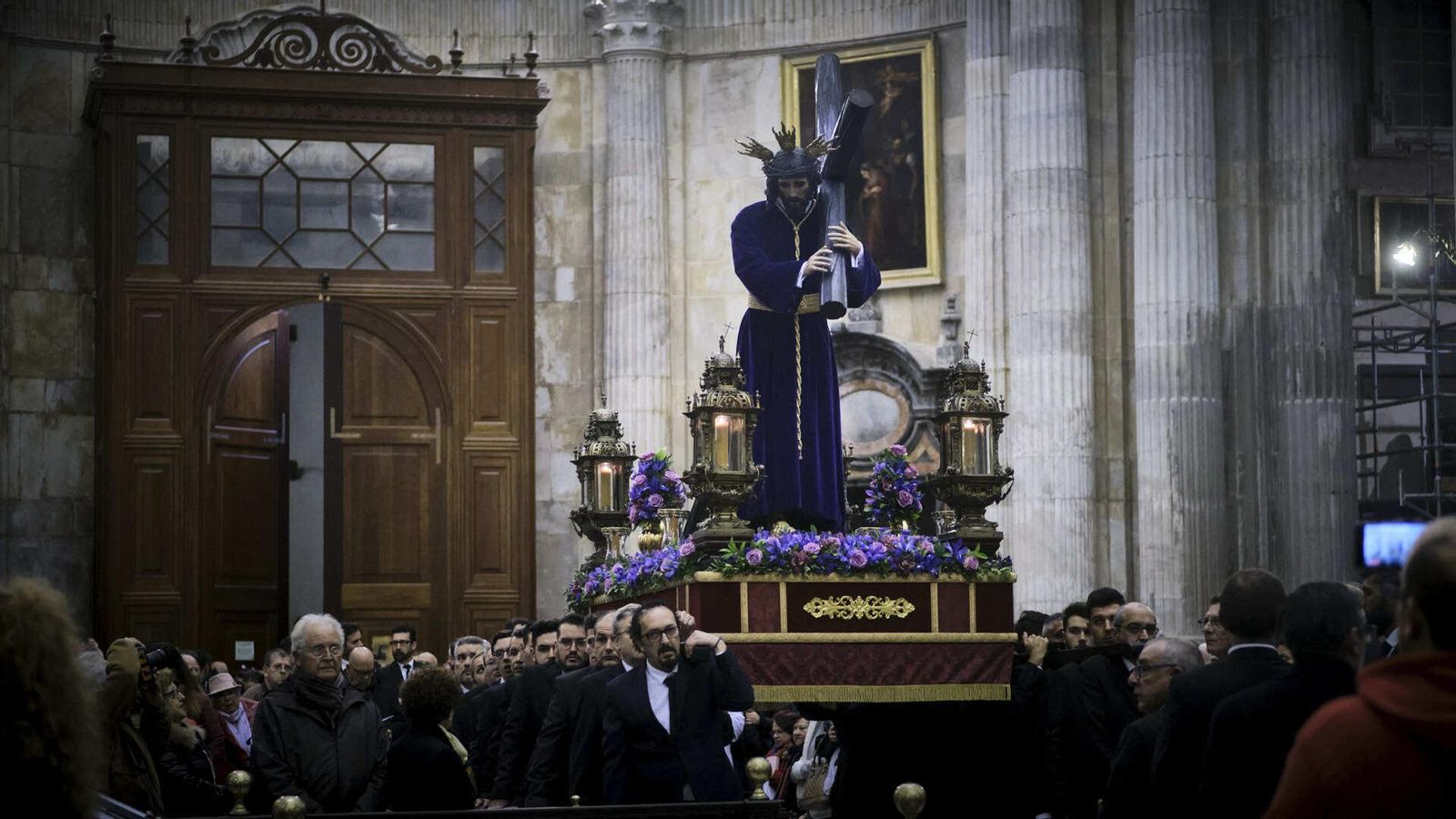 Traslado del Señor del Mayor Dolor a la Catedral para presidir el vía crucis general de hermandades