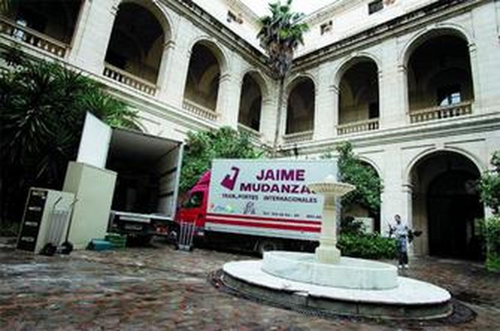 La mudanza de la Subdelegación, anteriores inquilinos del palacio, comenzó la semana pasada.