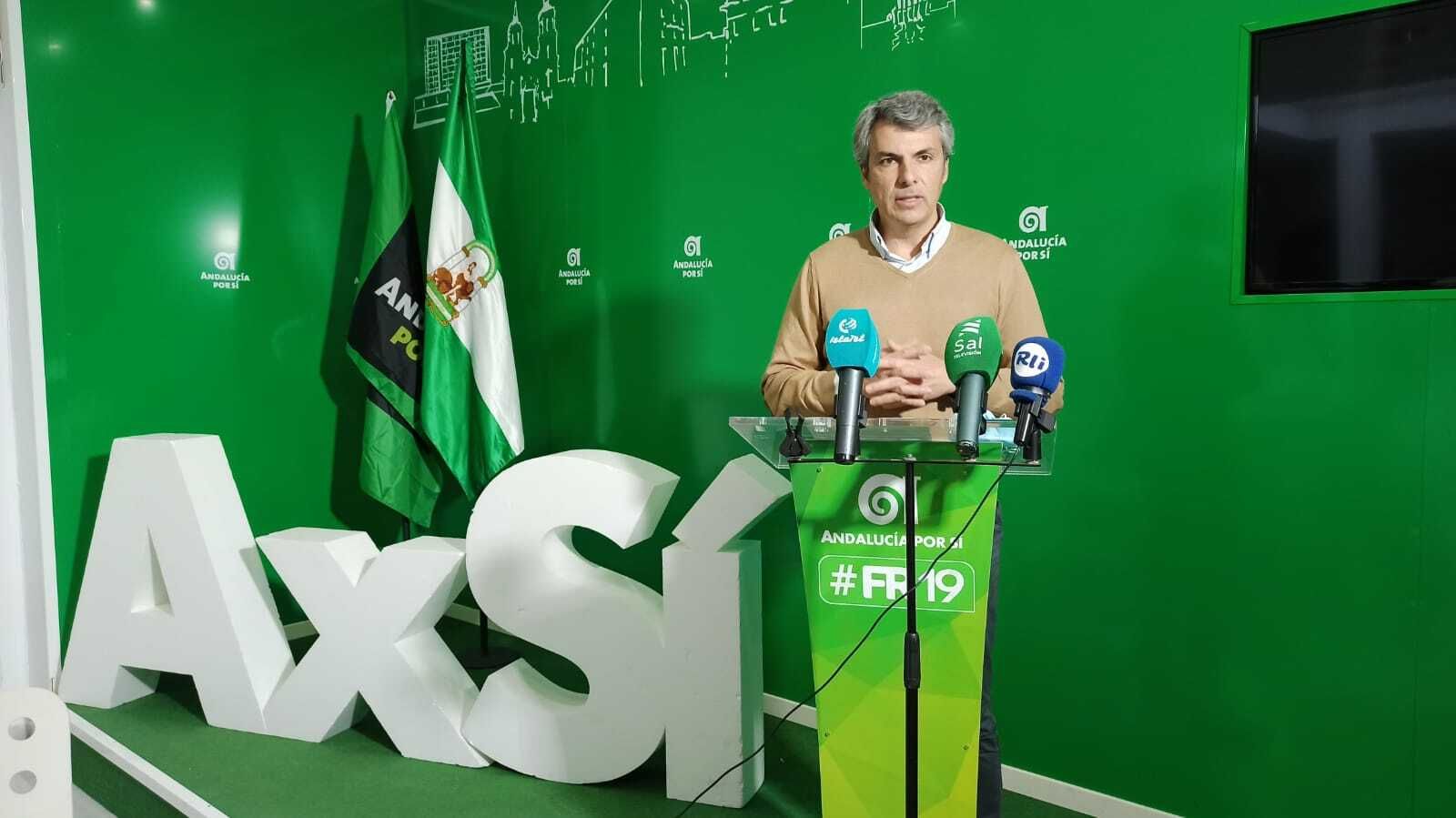Fran Romero, en rueda de prensa en la sede de AxSí.