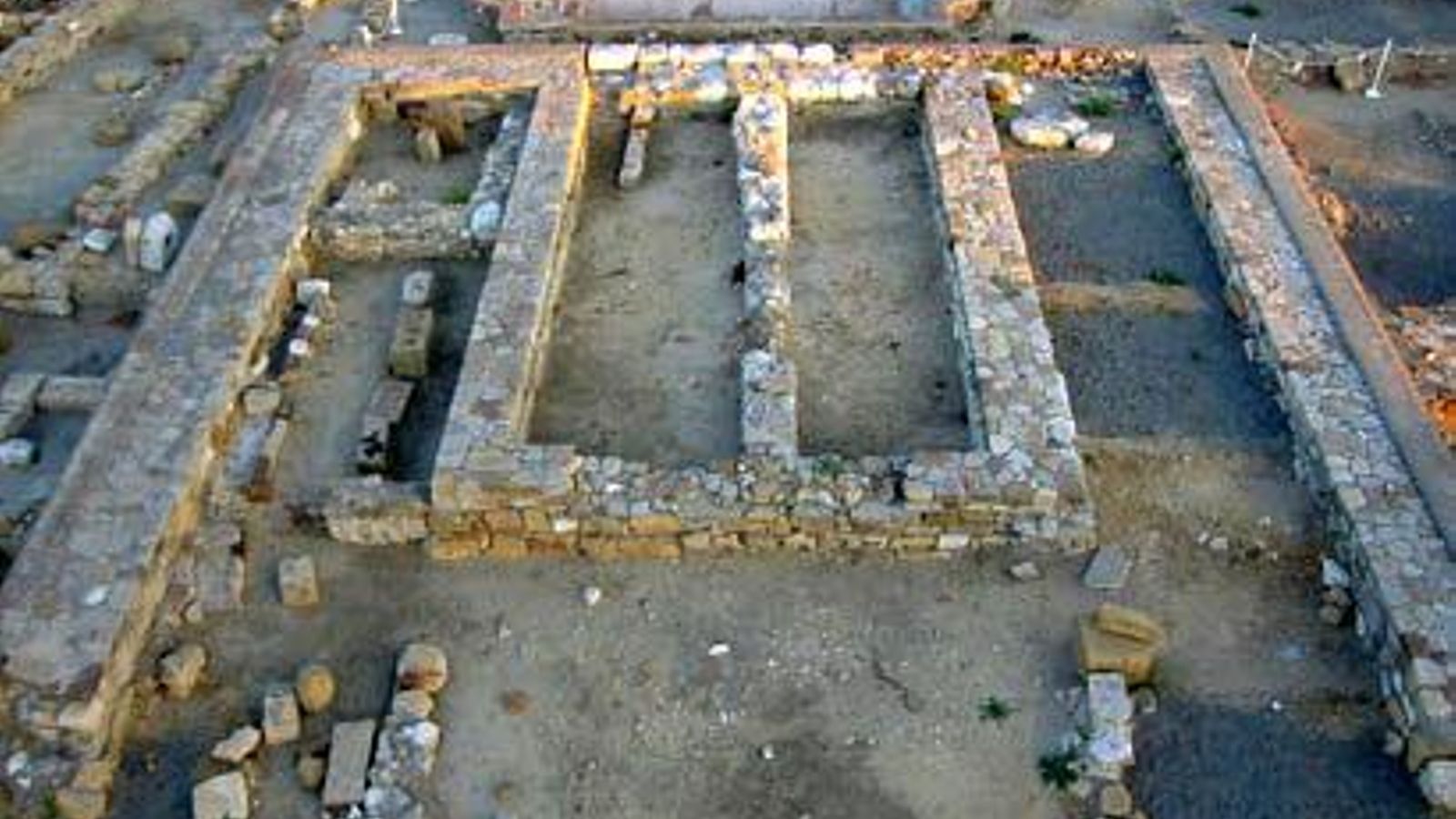 Restos del templo de Carteia.