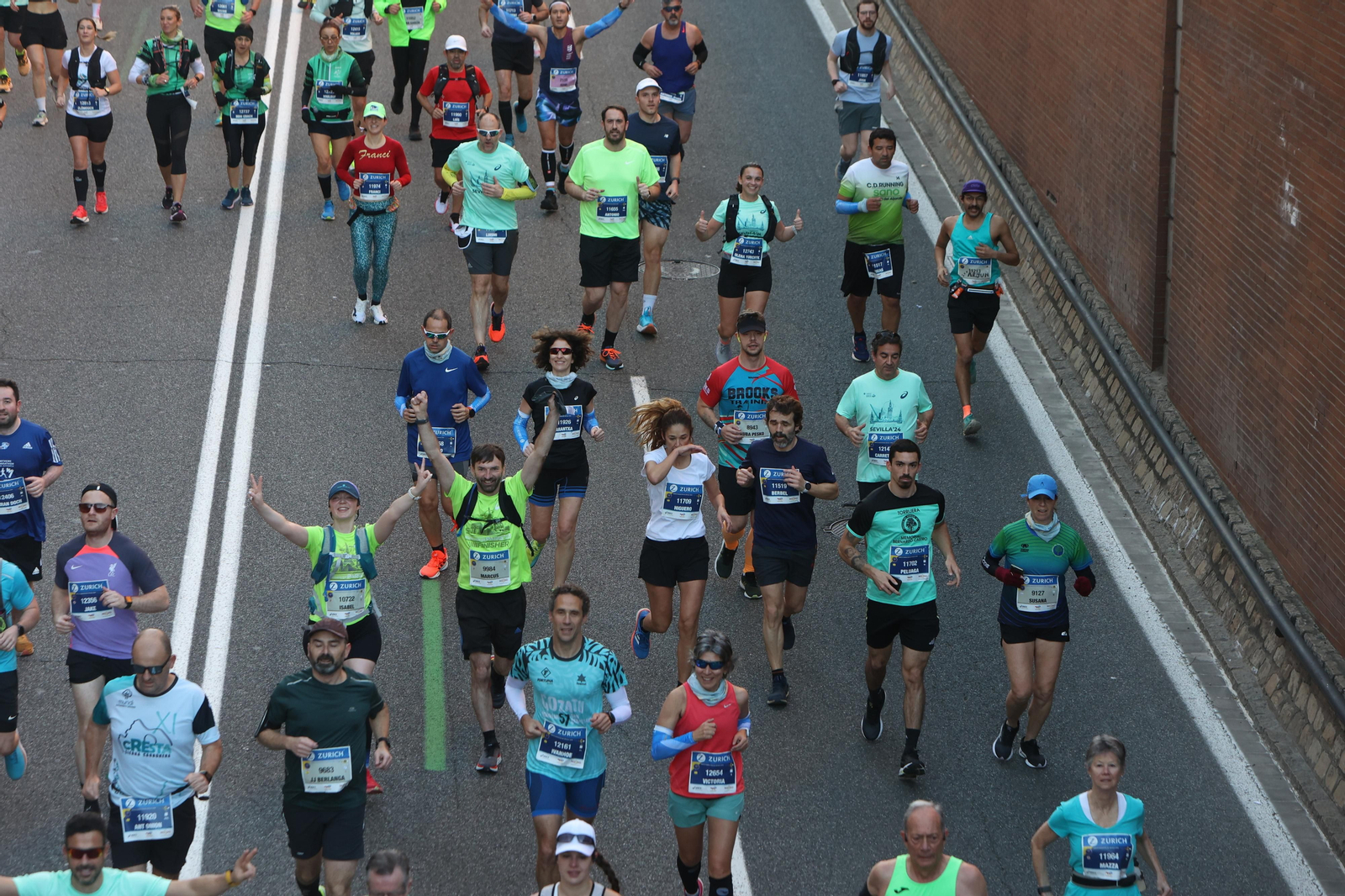 Búscate en la Zurich maratón de Sevilla