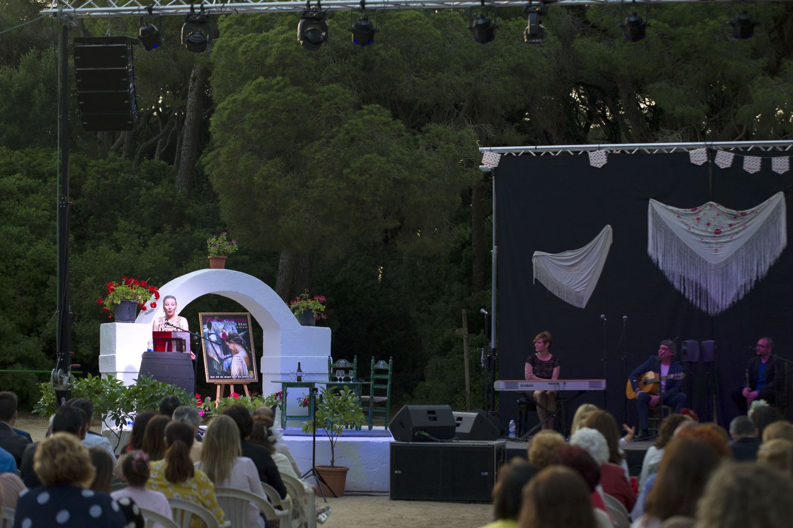 La bailaora Yoli Vadillo regala un pregón flamenco para abrir la Feria de Primavera