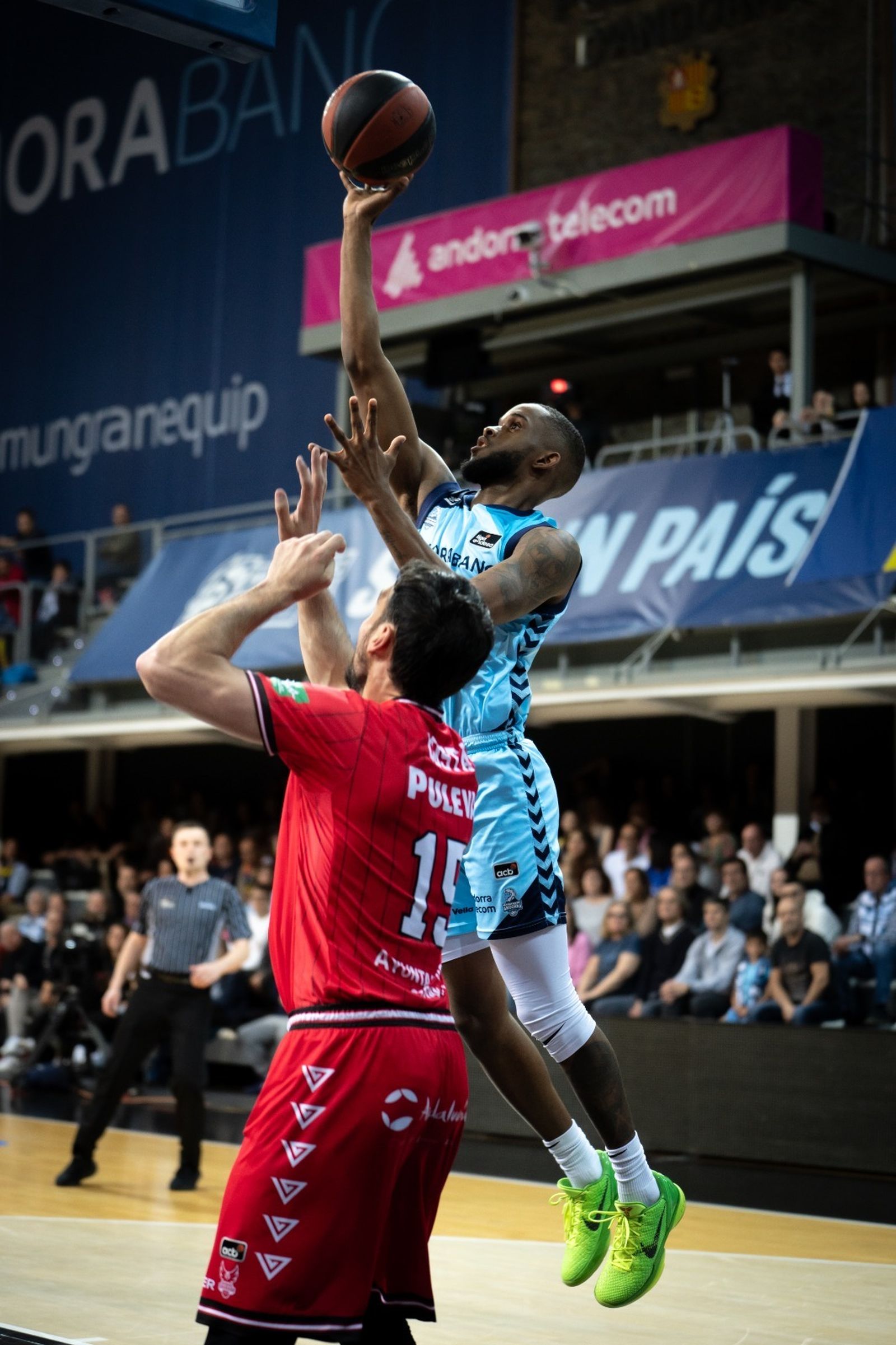 Las imágenes del partido entre Andorra y Covirán Granada