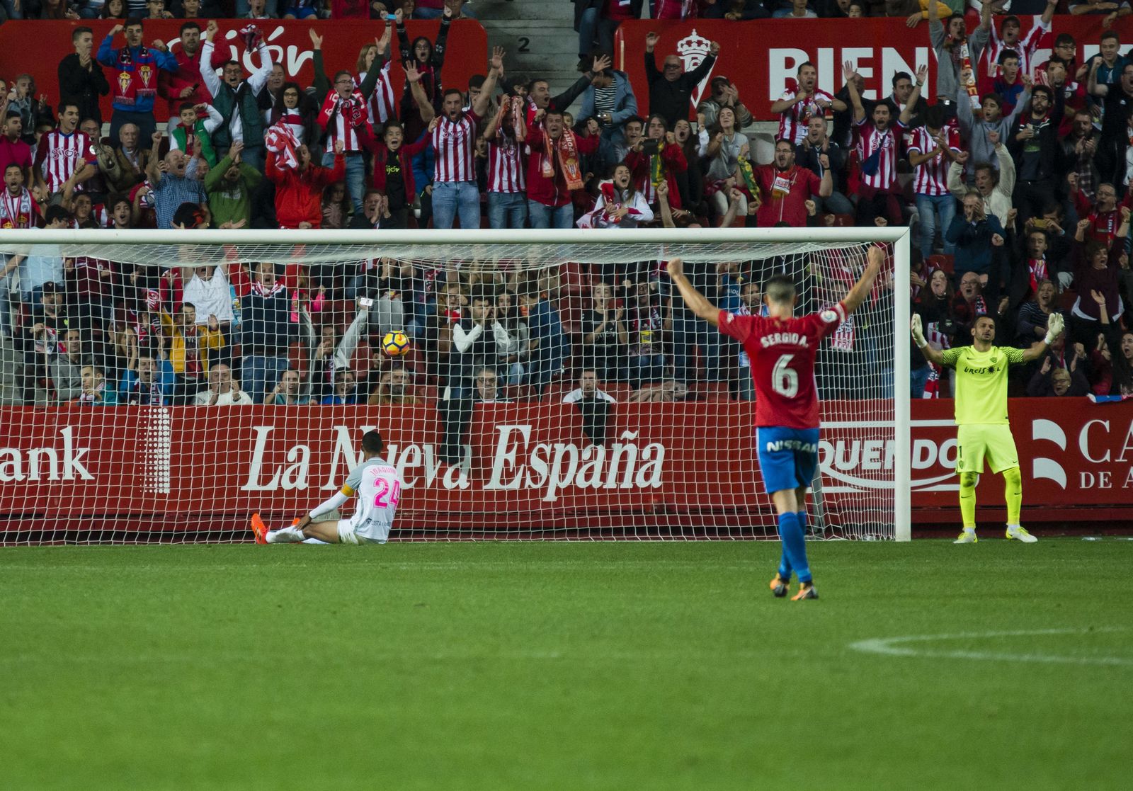 Las imágenes del Sporting-Almería