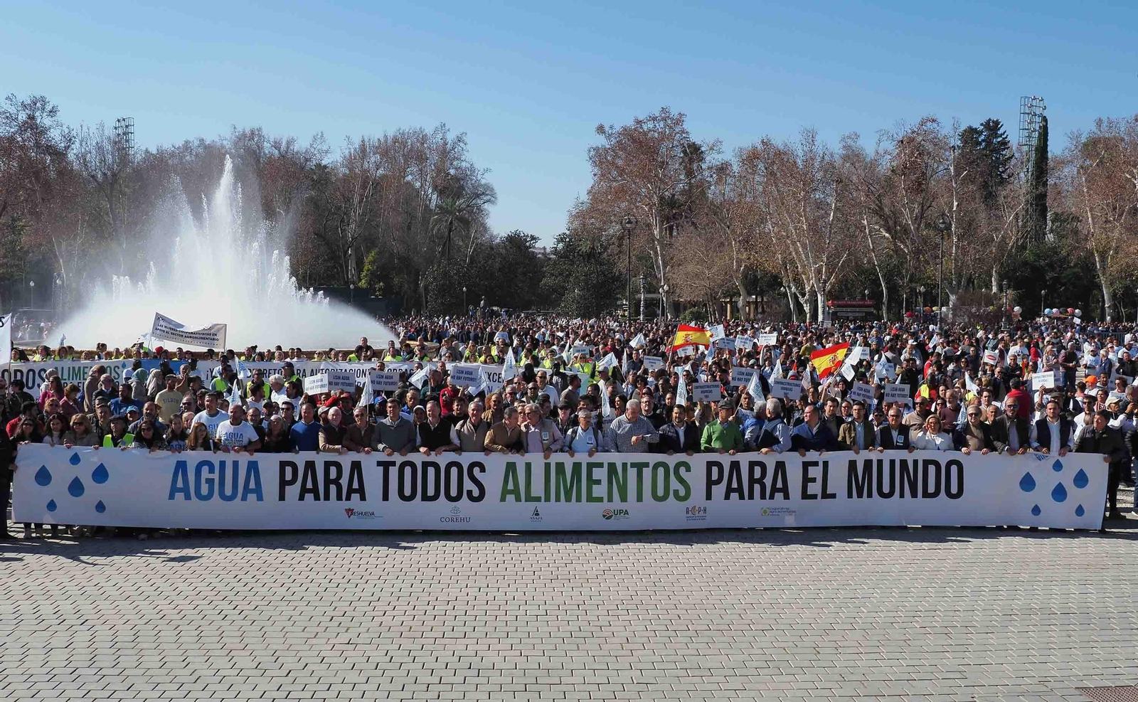 Concentración de los agricultores onubenses en Sevilla el pasado 1 de febrero. Concentración de los agricultores onubenses en Sevilla el pasado 1 de febrero.