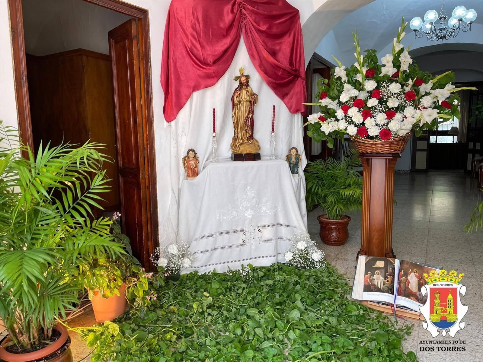 Una ruta en fotografías por los altares del Corazón de Jesús en Dos Torres Una ruta en fotografías por los altares del Corazón de Jesús en Dos Torres