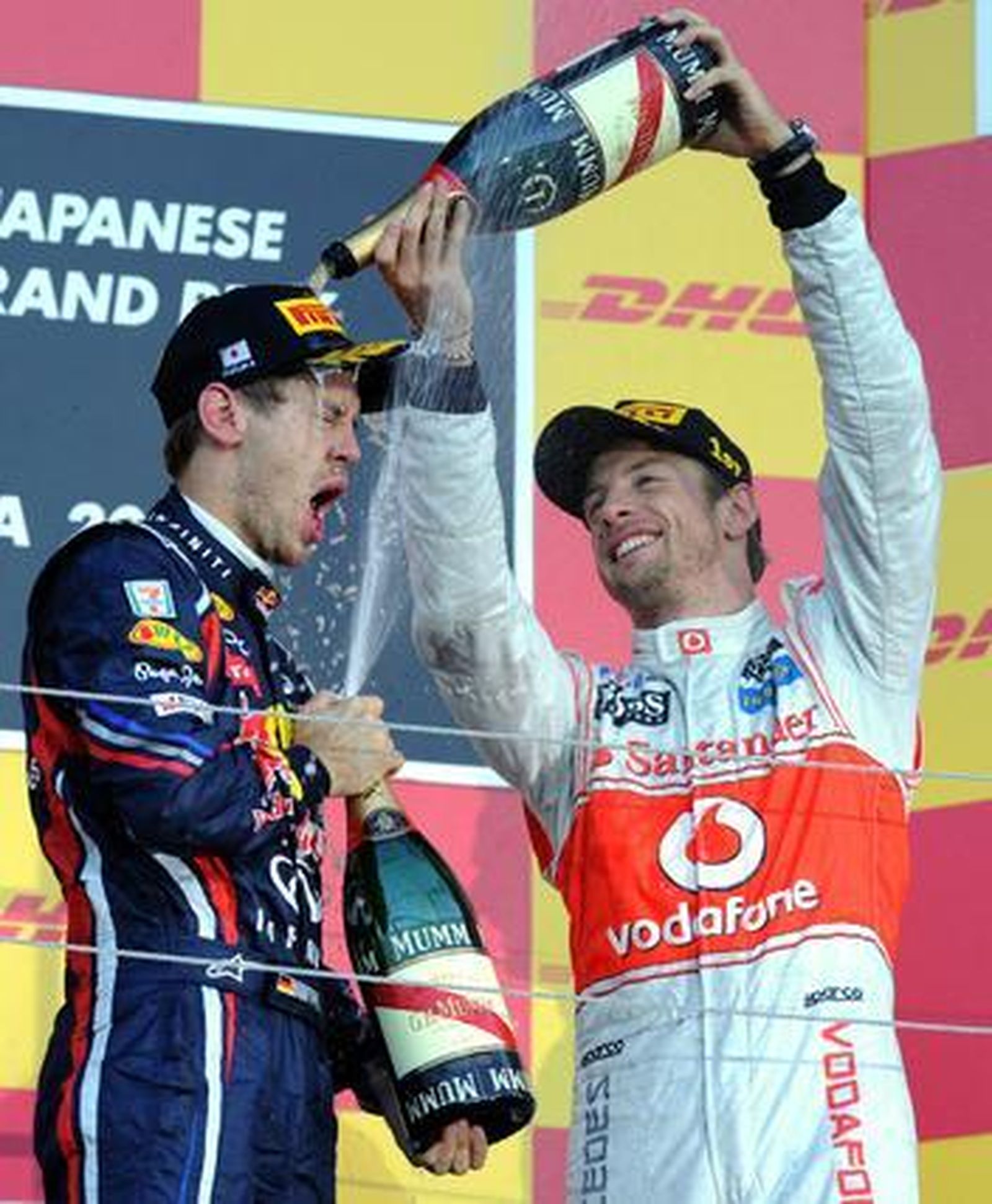 Sebastian Vettel gana en Suzuka su segundo mundial a cuatro carreras del final del campeonato. / AFP