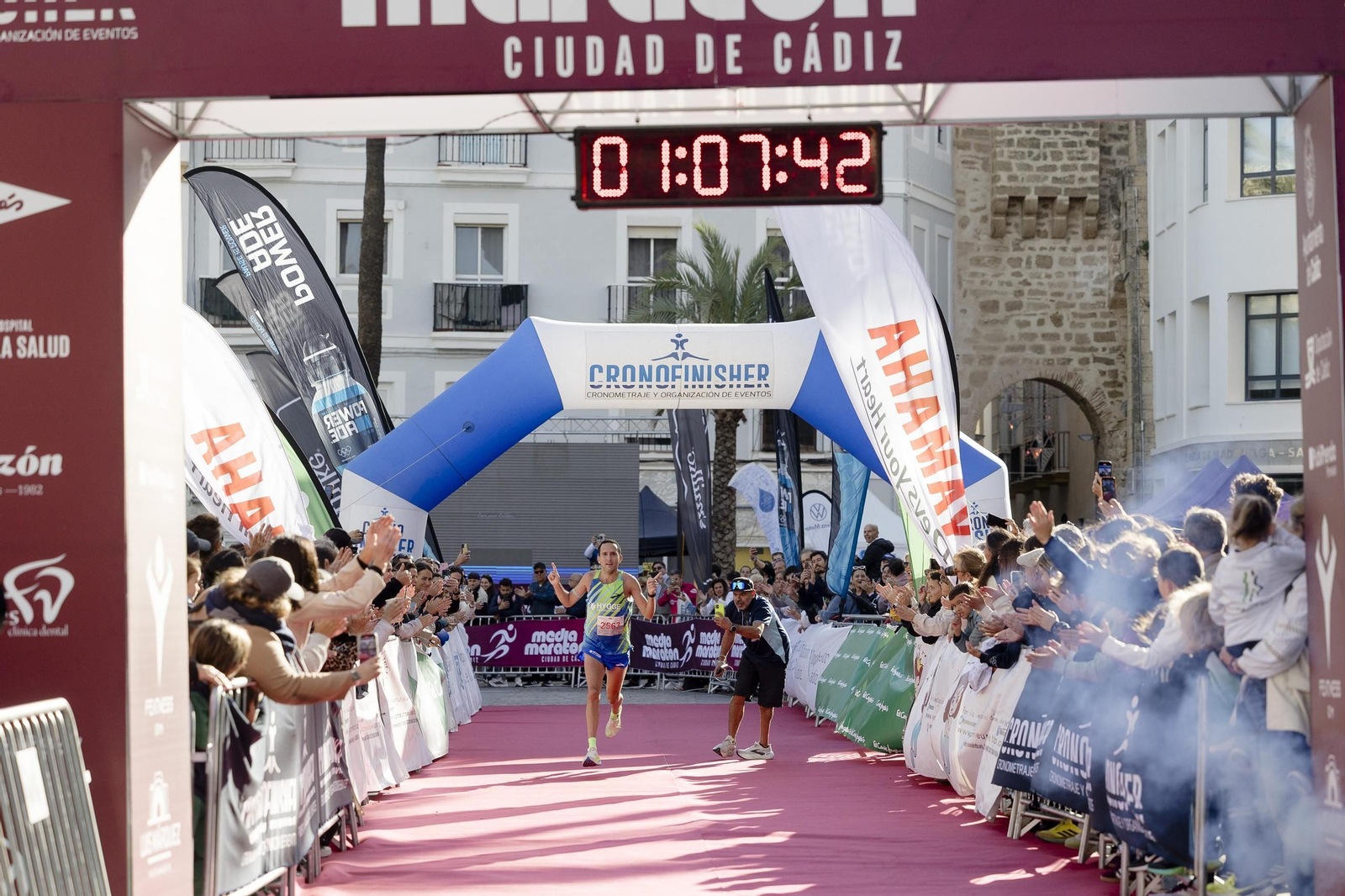 Búscate en las imágenes de la "II Media Maratón Ciudad de Cádiz"