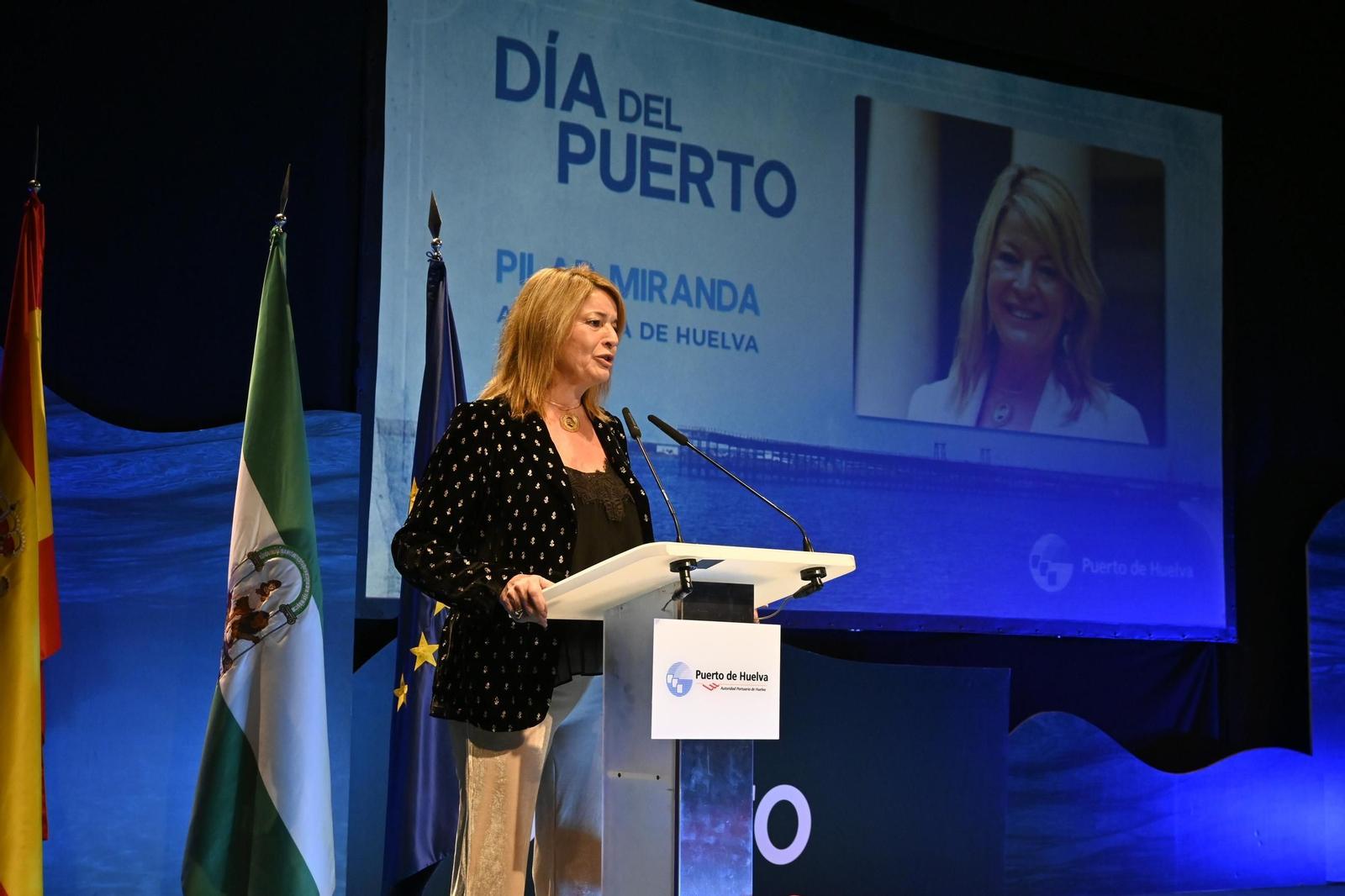 Imágenes del acto de celebración del Día del Puerto, en Huelva