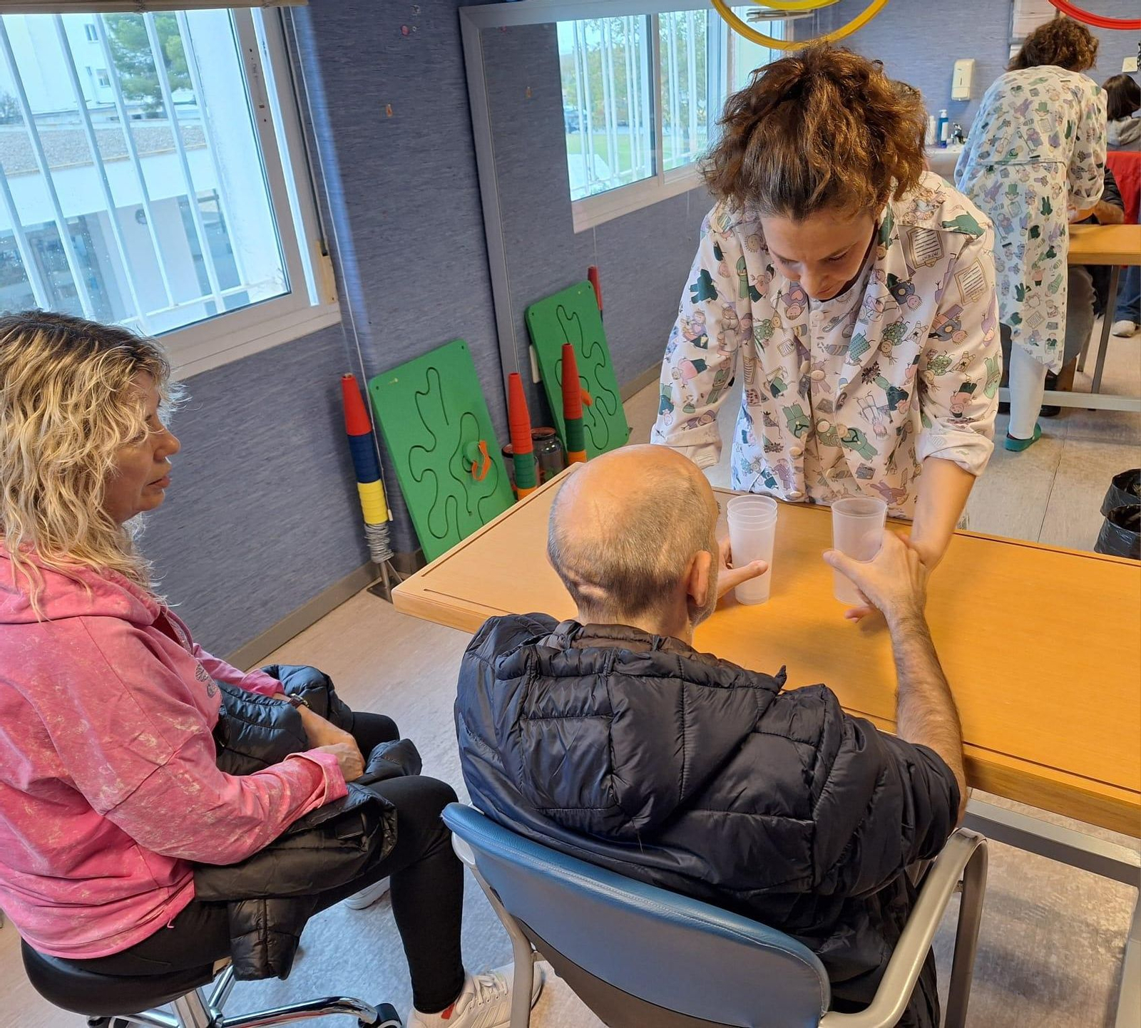 Otro de los pacientes de terapia ocupacional, en el hospital Infanta Elena.